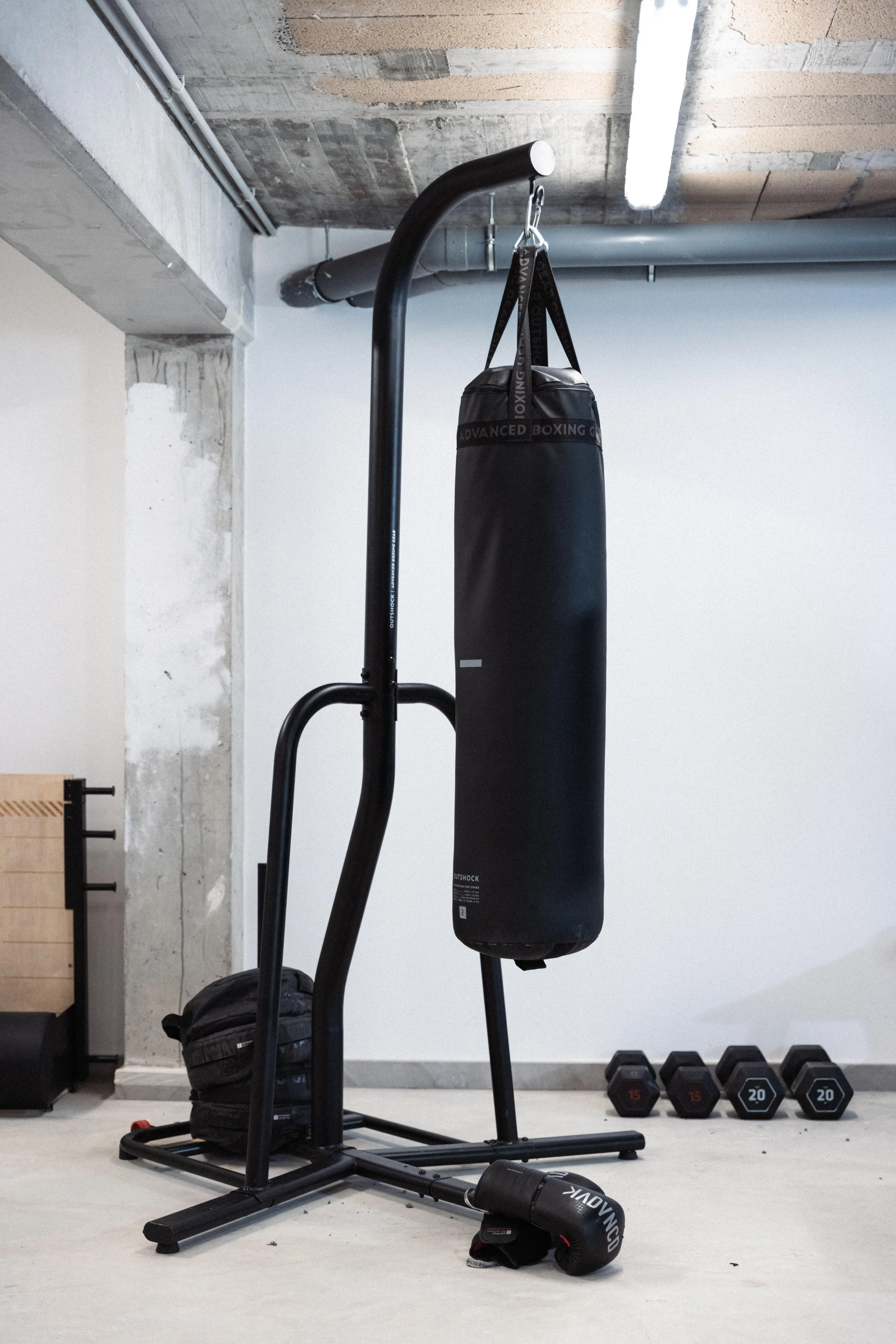 3759-900-punching-bag-stand-1.jpg