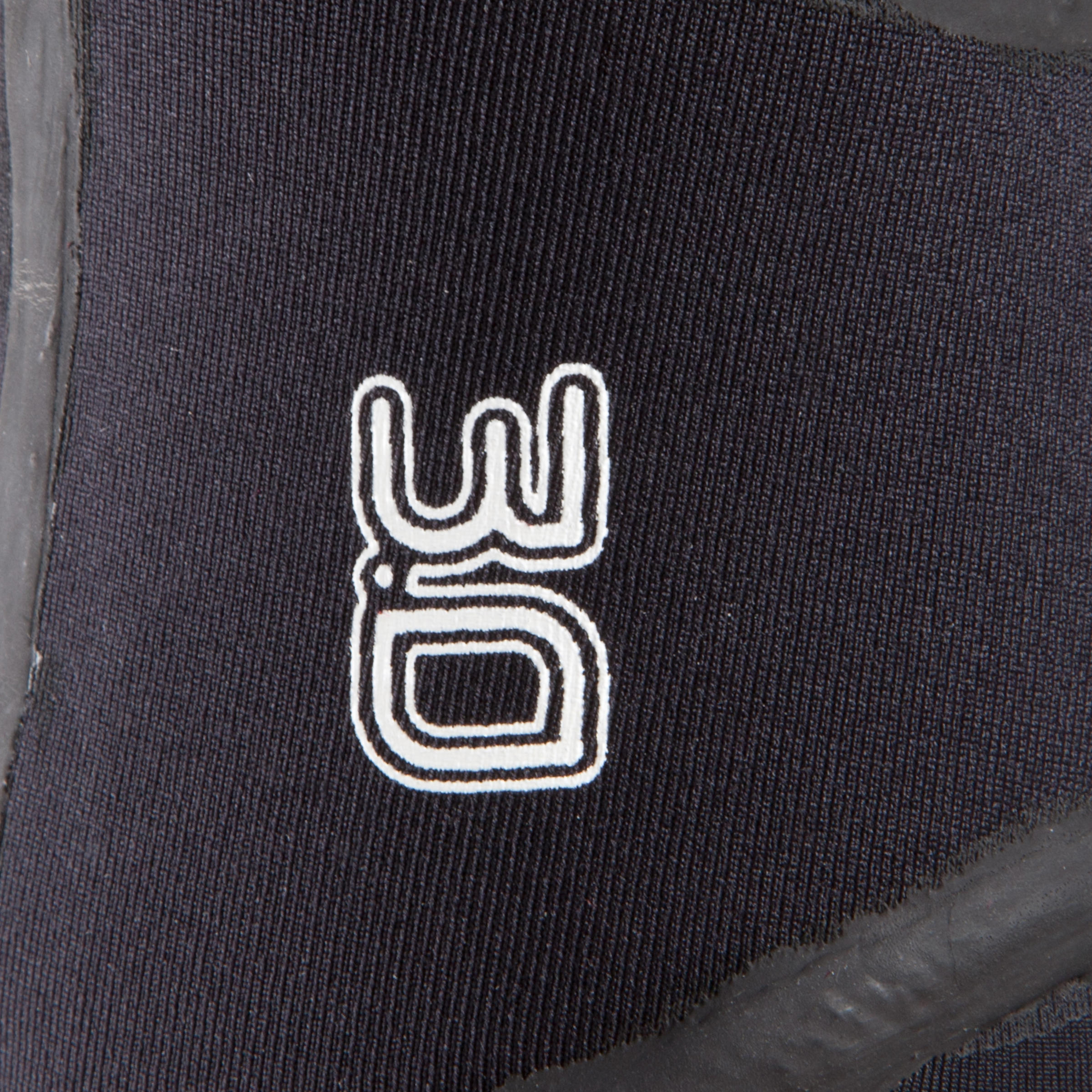 382-3-mm-cold-water-neoprene-surfing-gloves-1.jpg