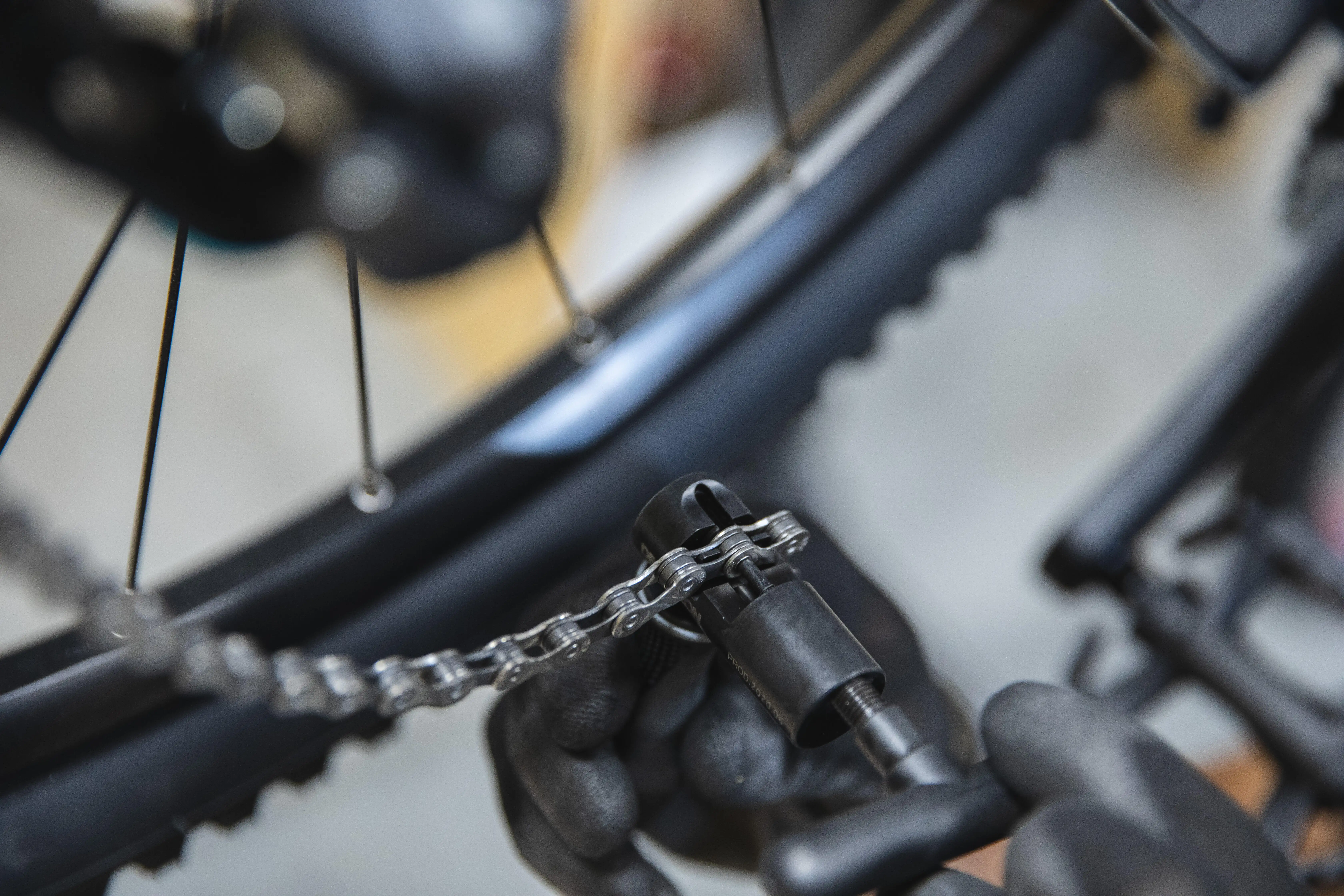 3854-10-speed-bike-chain-1.jpg