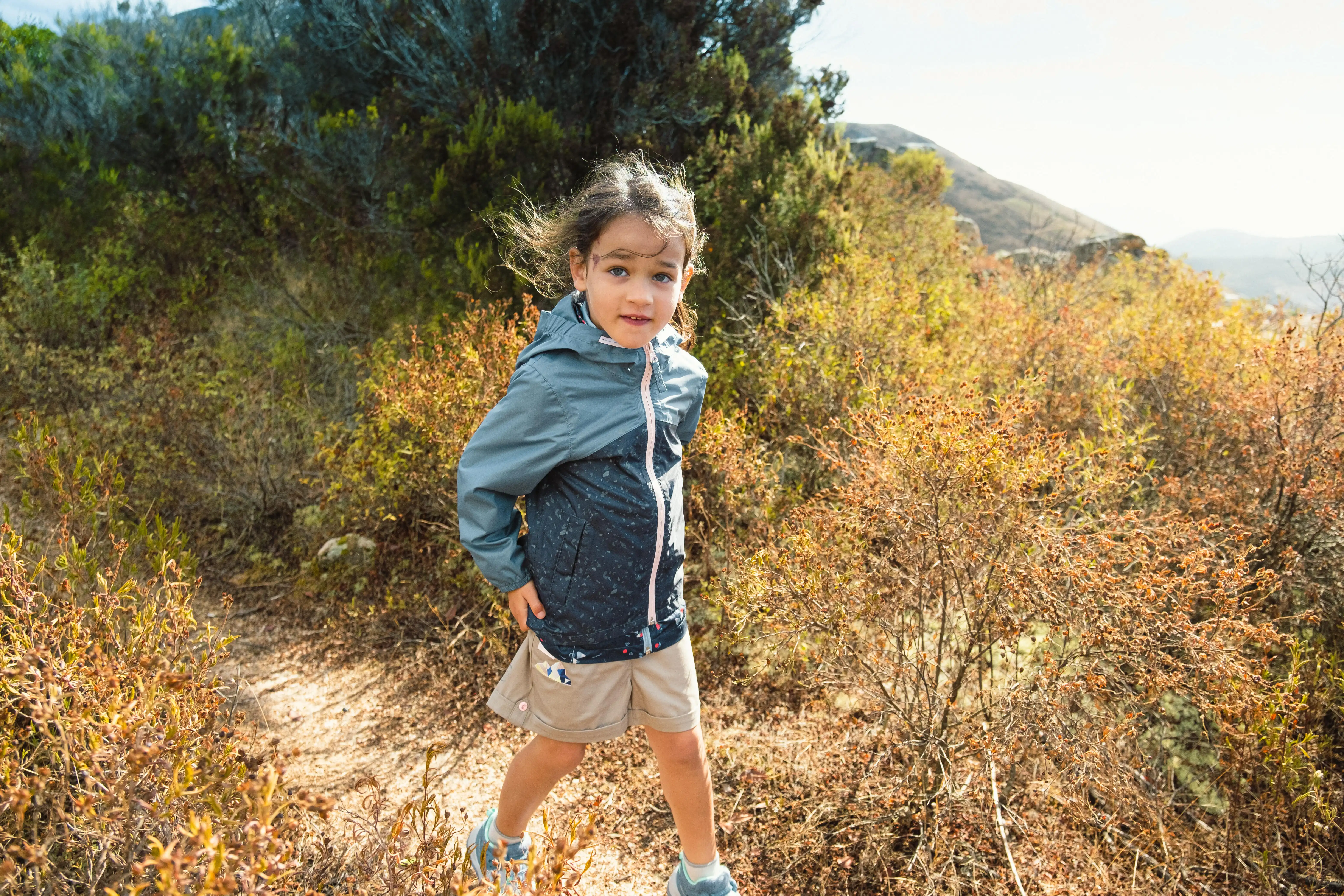 4013-kids-waterproof-hiking-jacket-mh-100-1.jpg
