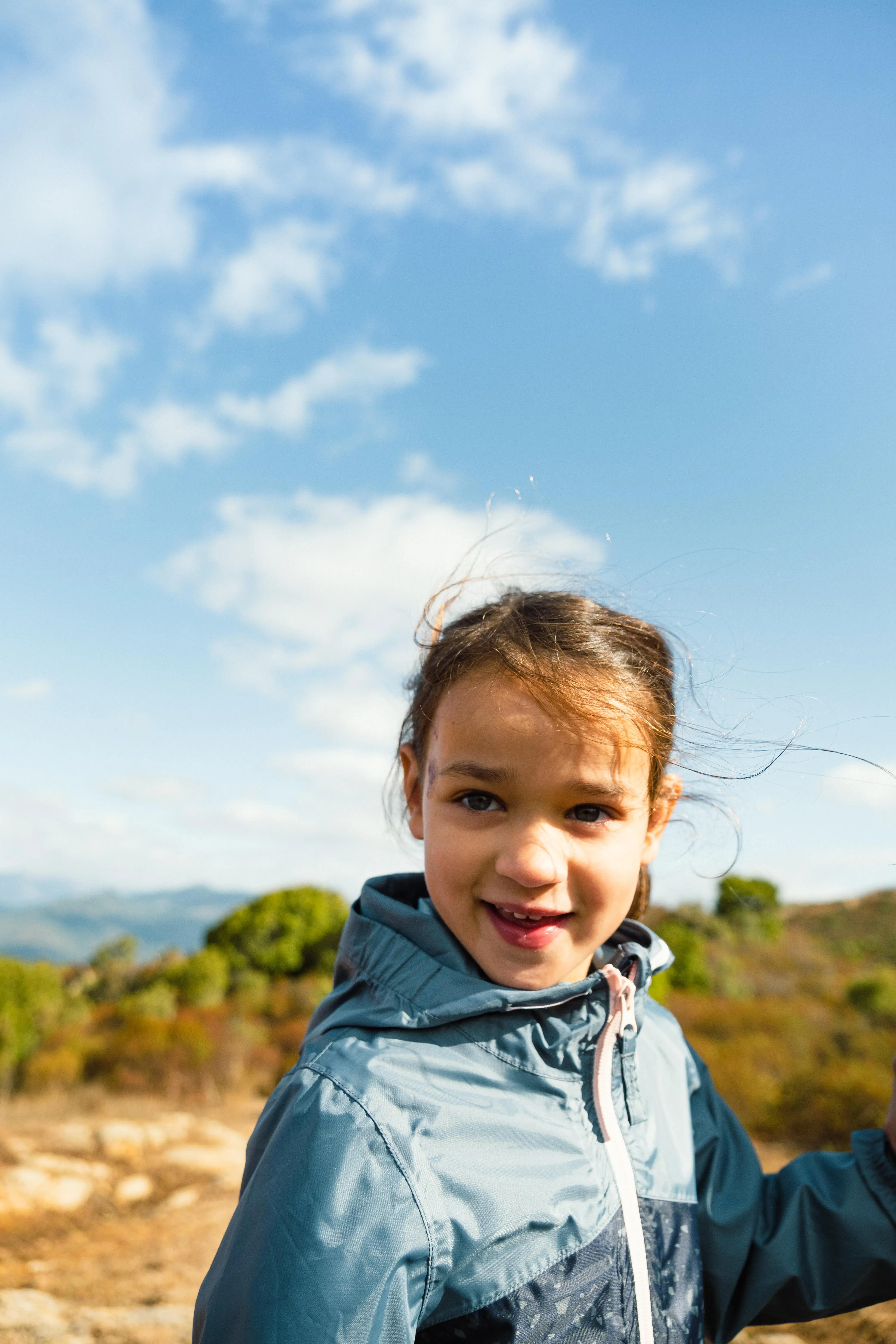 4013-kids-waterproof-hiking-jacket-mh-100-1.jpg