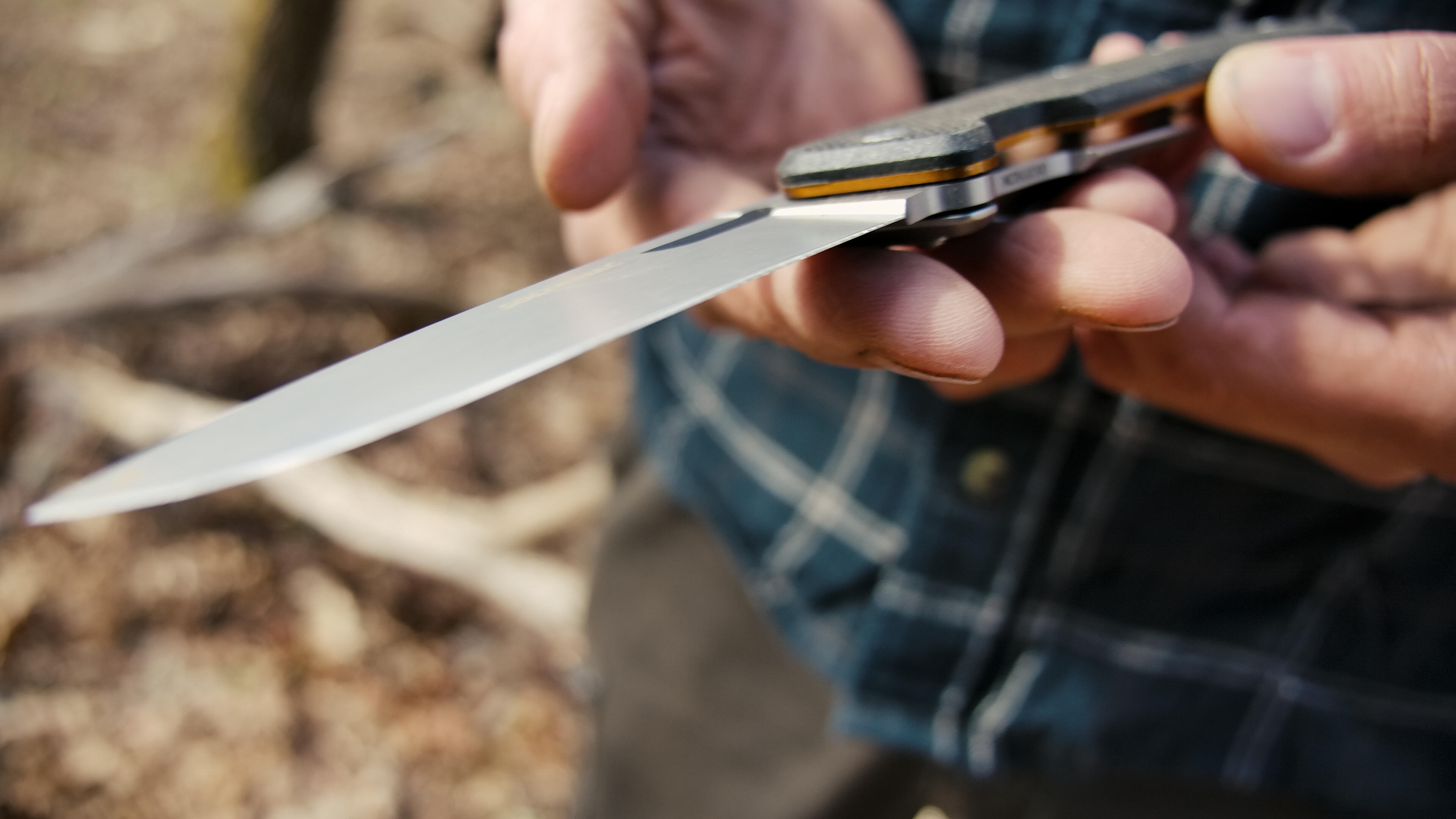 4029-hunting-axis-85-folding-knife-v2-black-grip-1.jpg