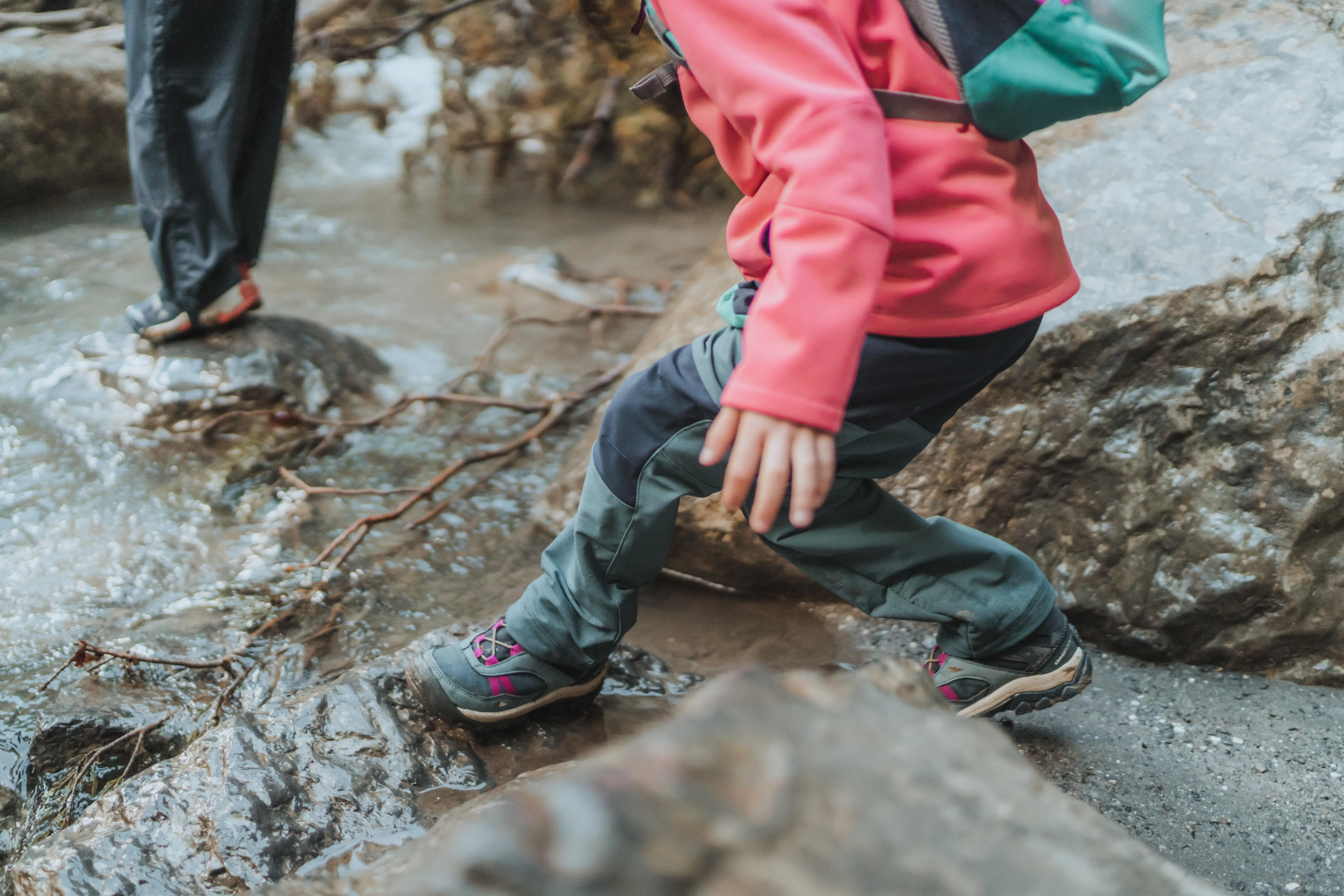 4155-waterproof-hiking-boots-kids-1.jpg
