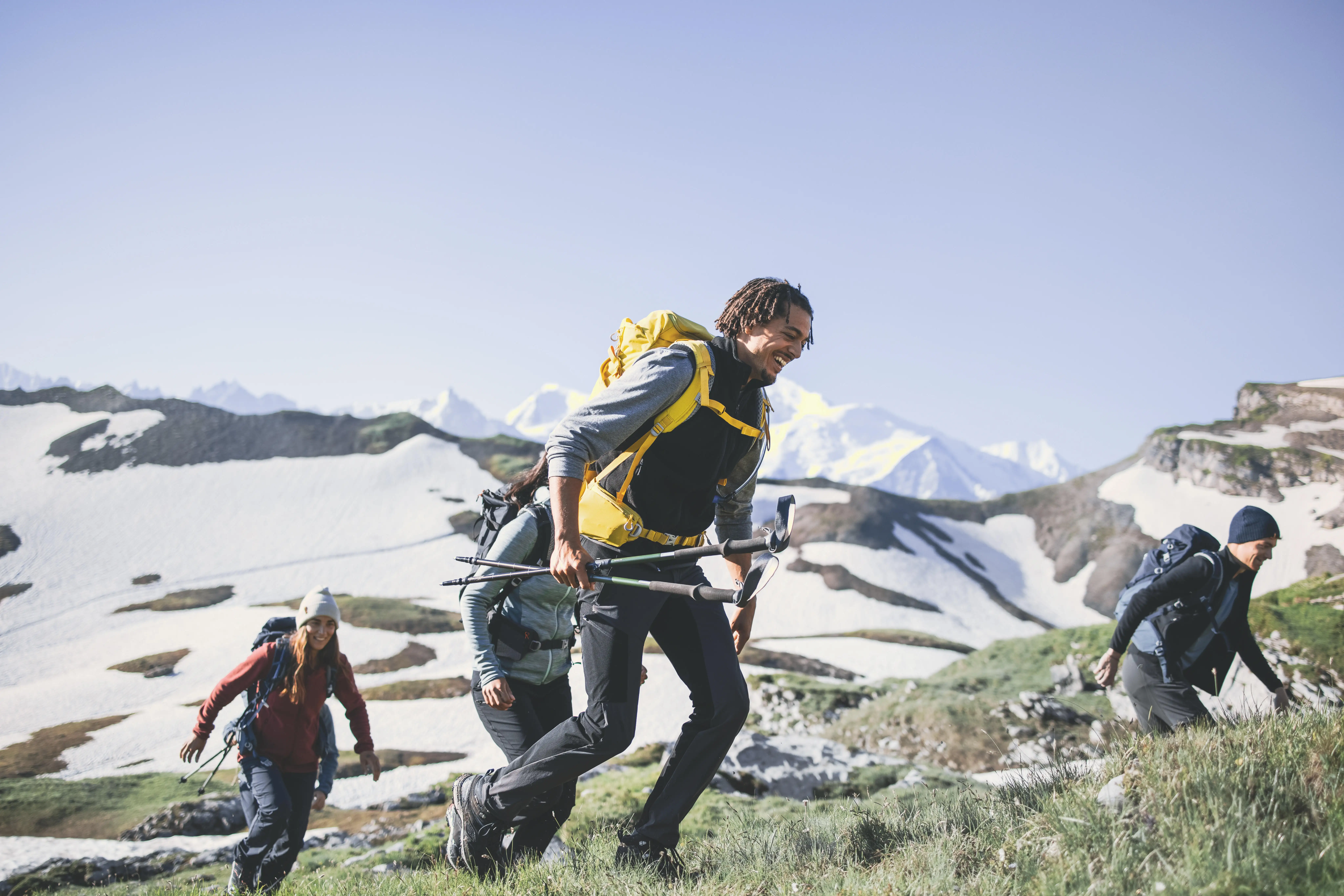 417-men-s-fleece-hiking-vest-mh-120-1.jpg