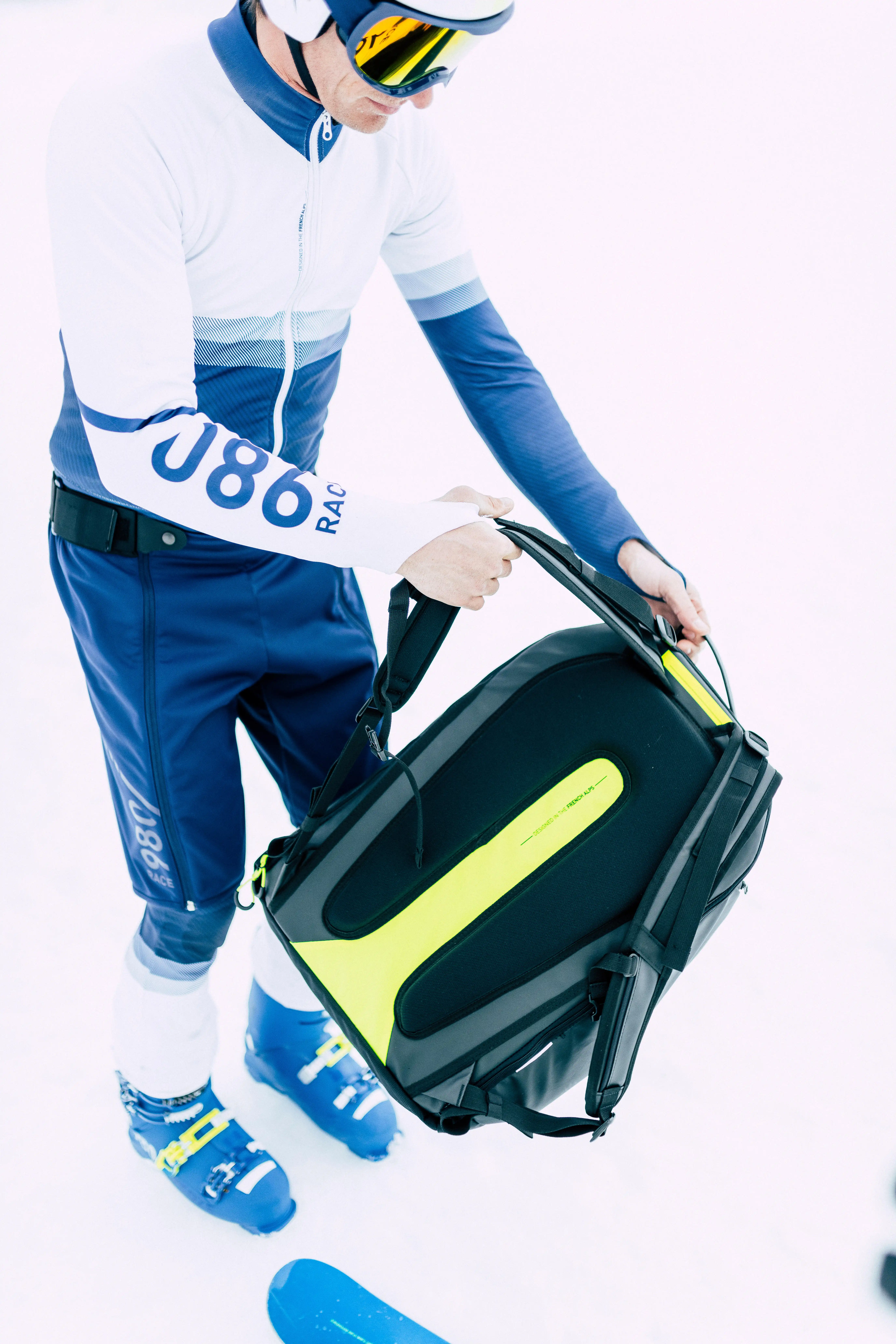 4215-60-l-ski-backpack-980-black-1.jpg