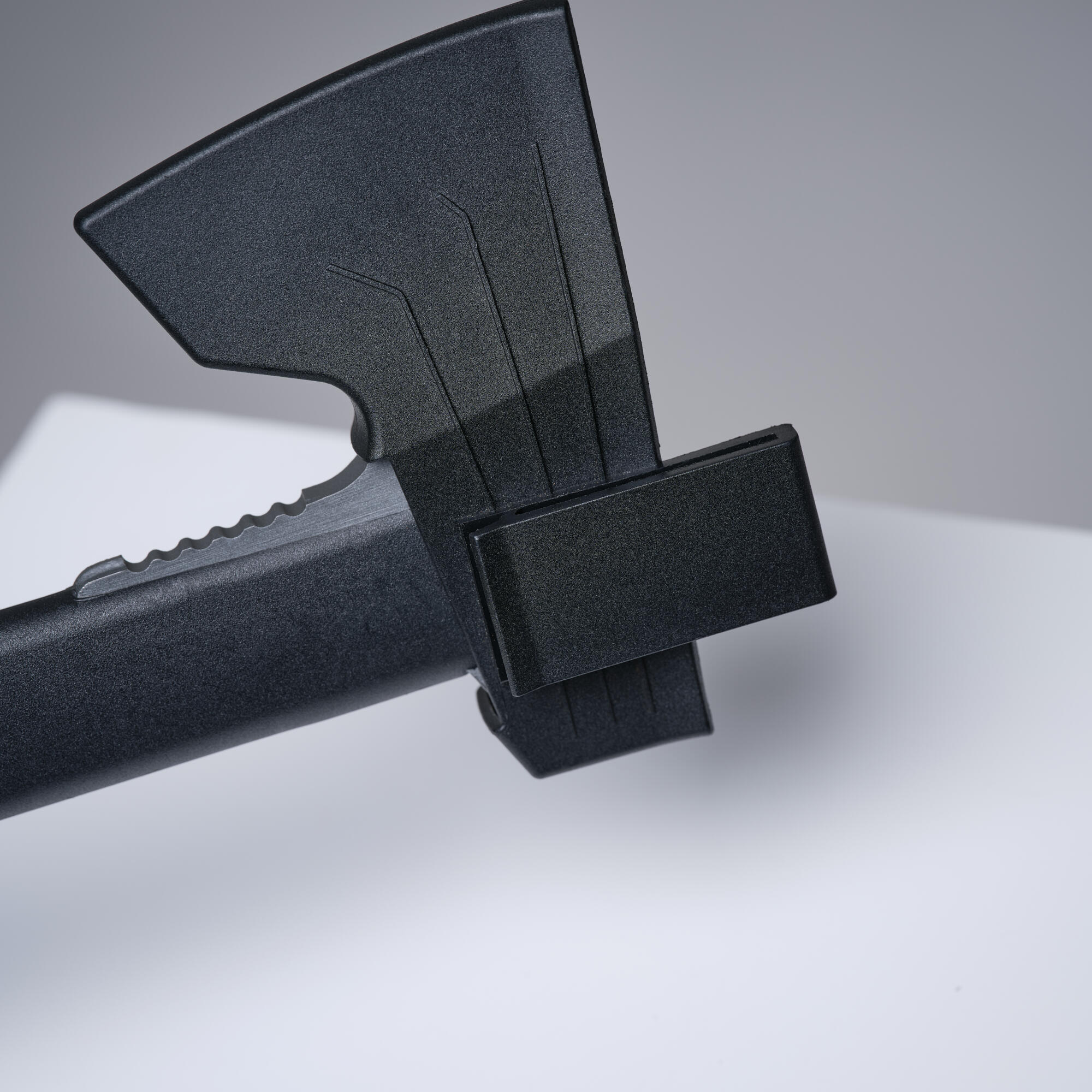 4251-axe-bushcraft-35-cm-black-1.jpg