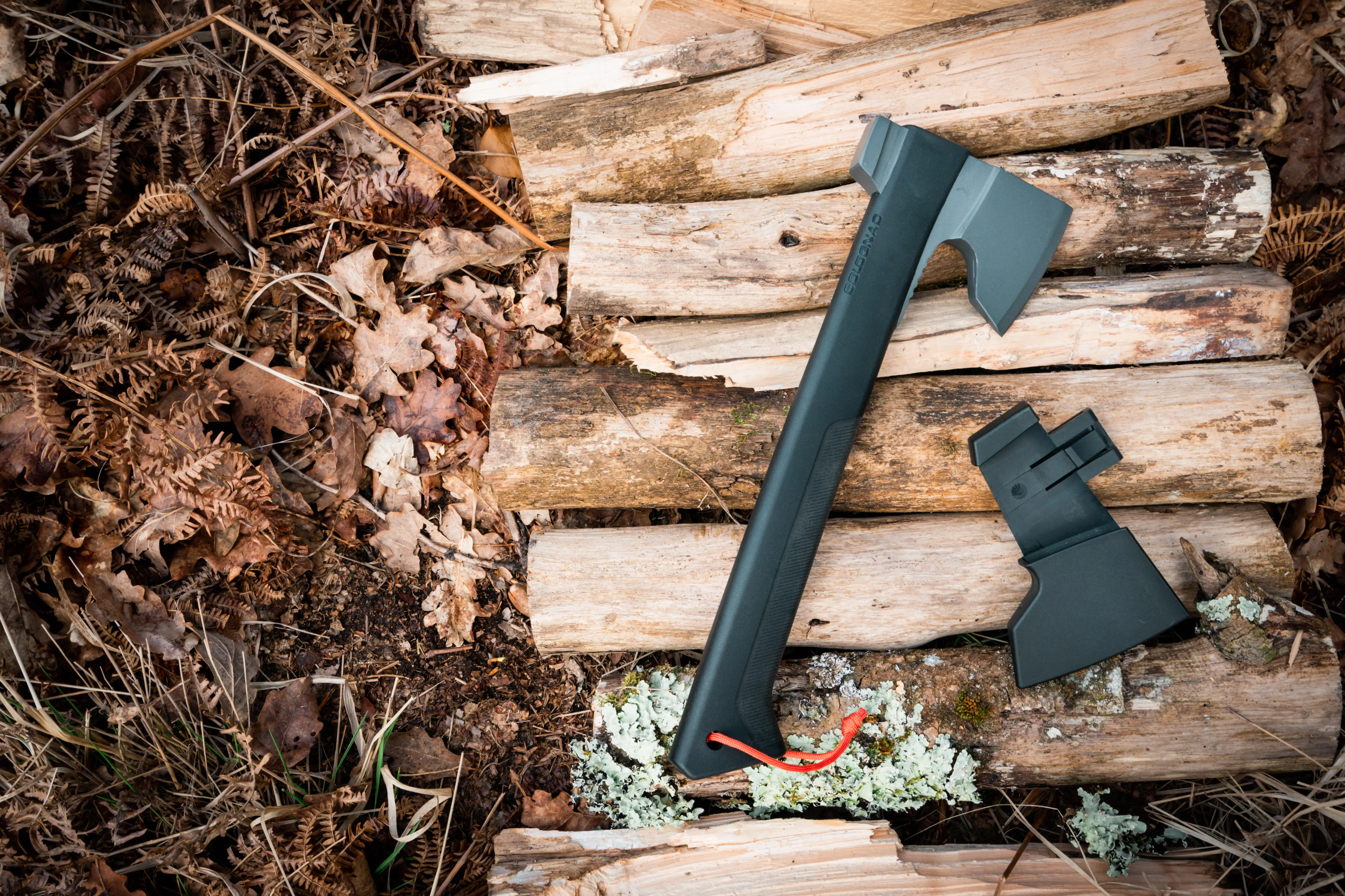 4251-axe-bushcraft-35-cm-black-1.jpg