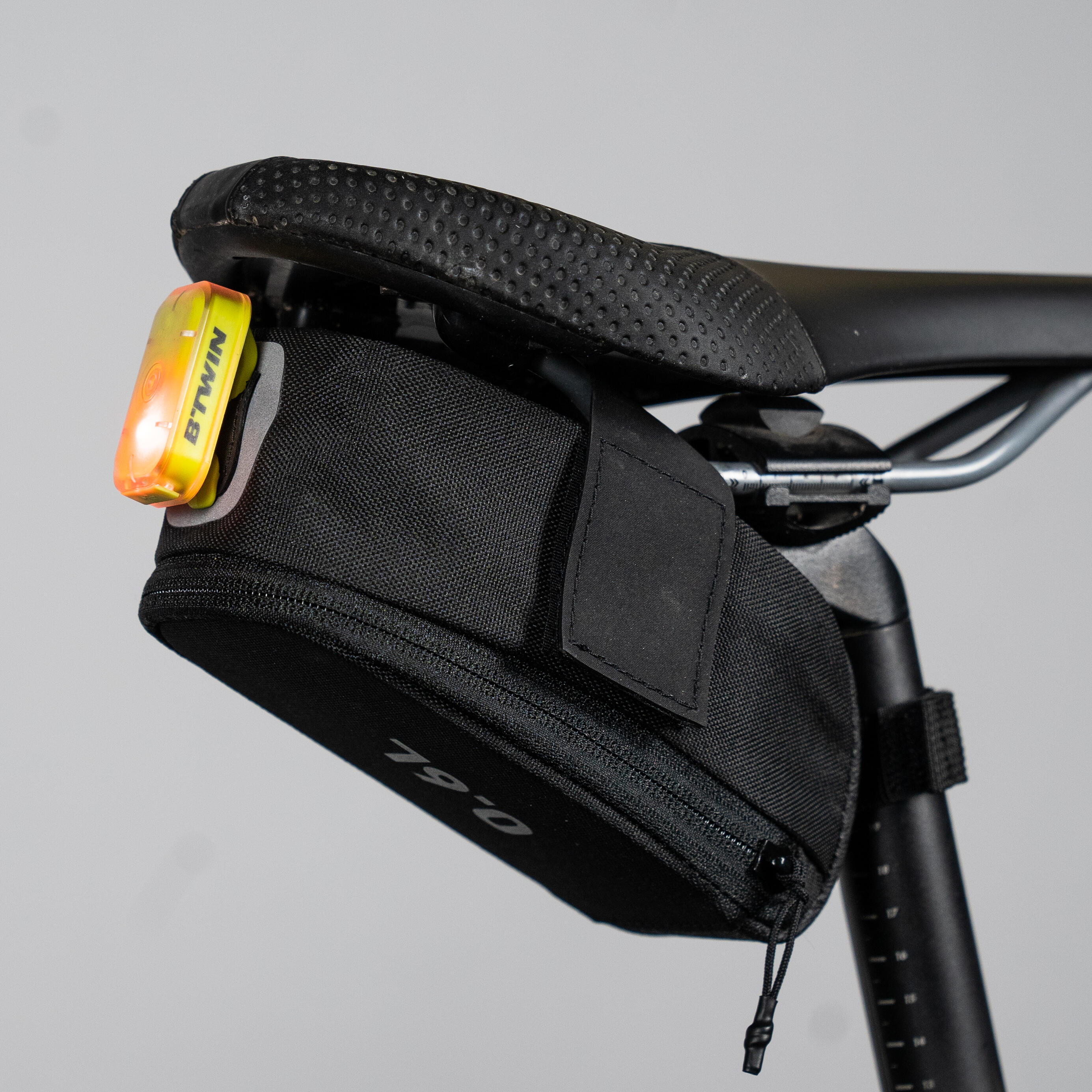 4408-0-6-l-saddle-bag-easy-m-1.jpg