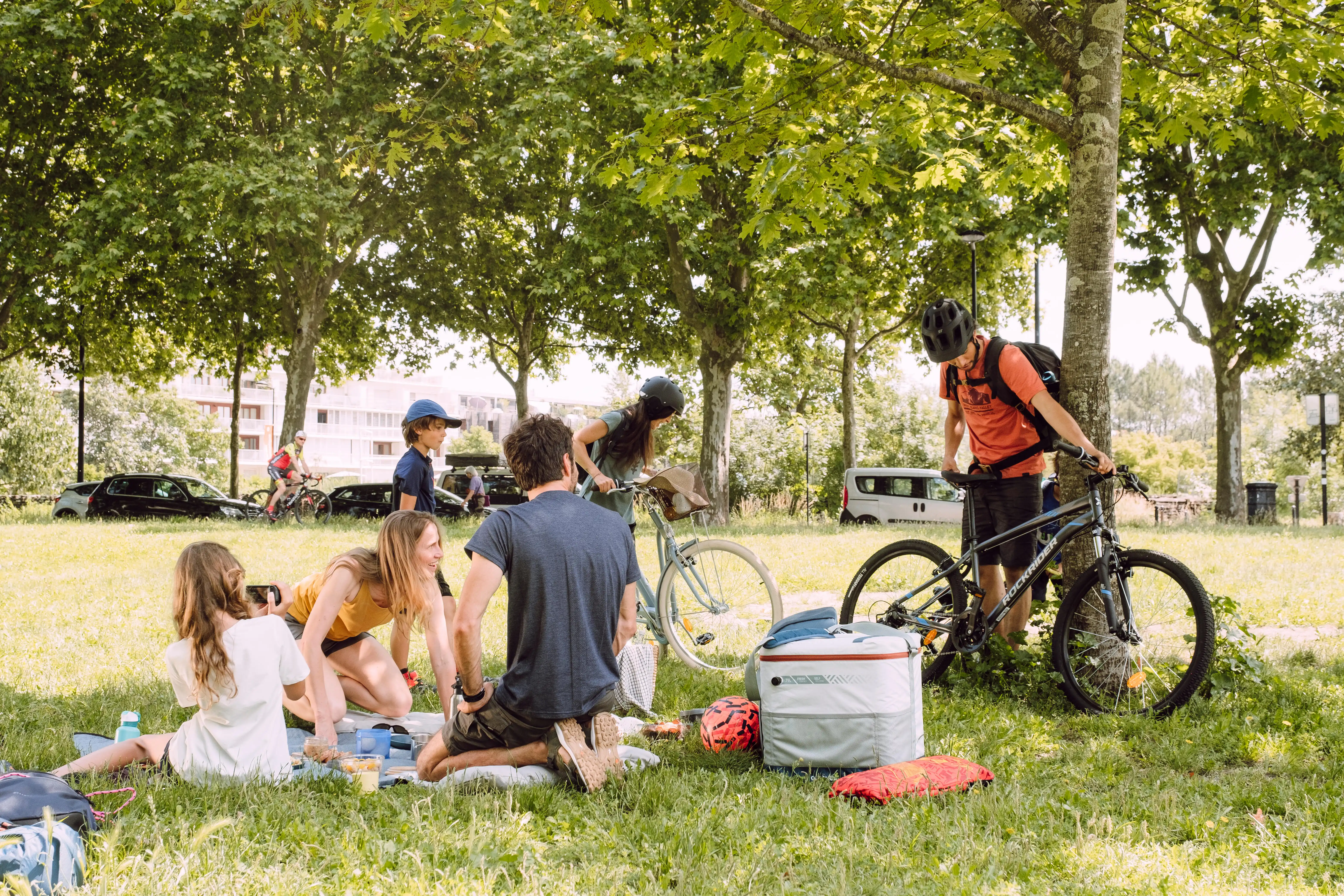 4418-camping-flexible-cooler-25-l-1.jpg