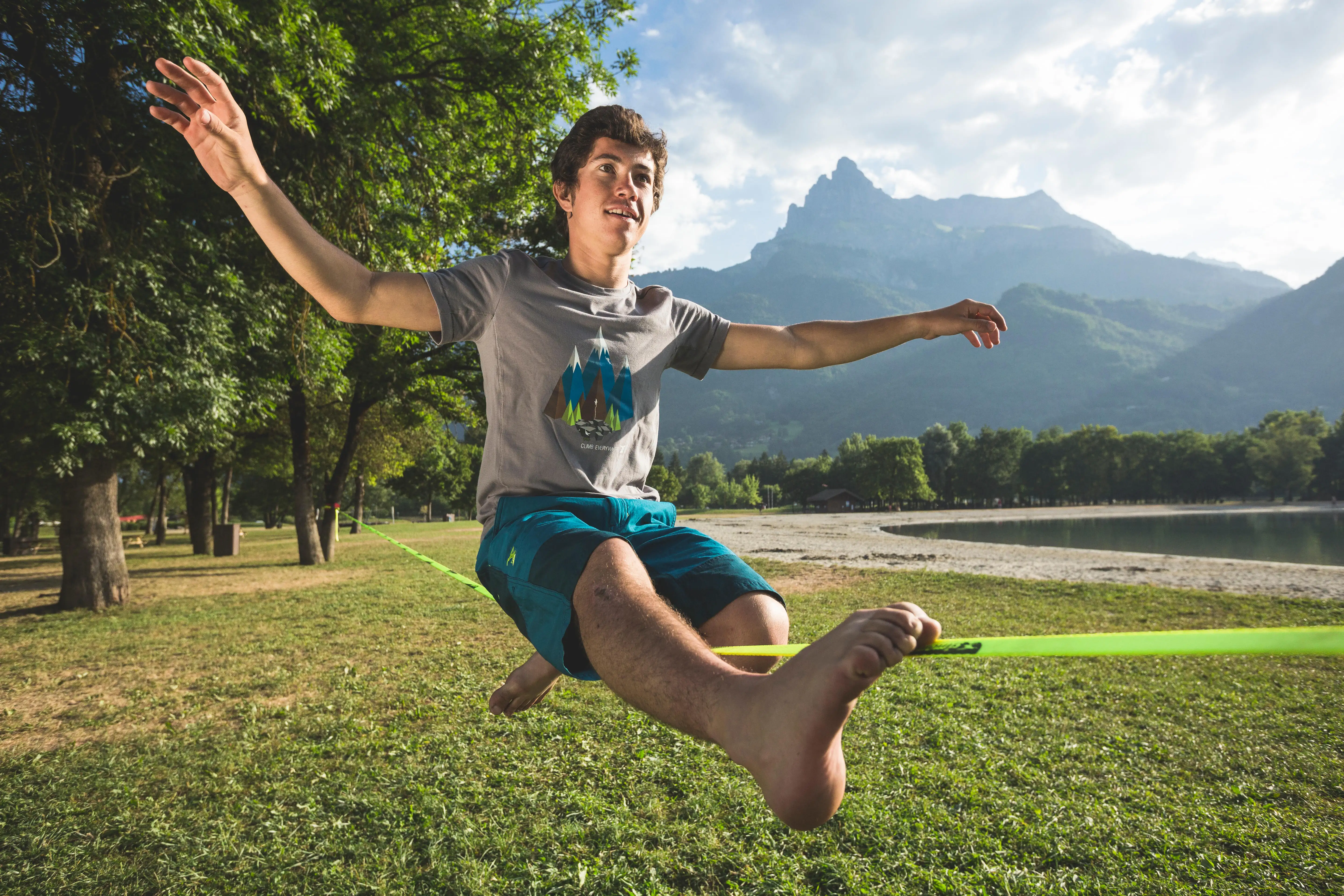 444-15-m-slackline-green-1.jpg
