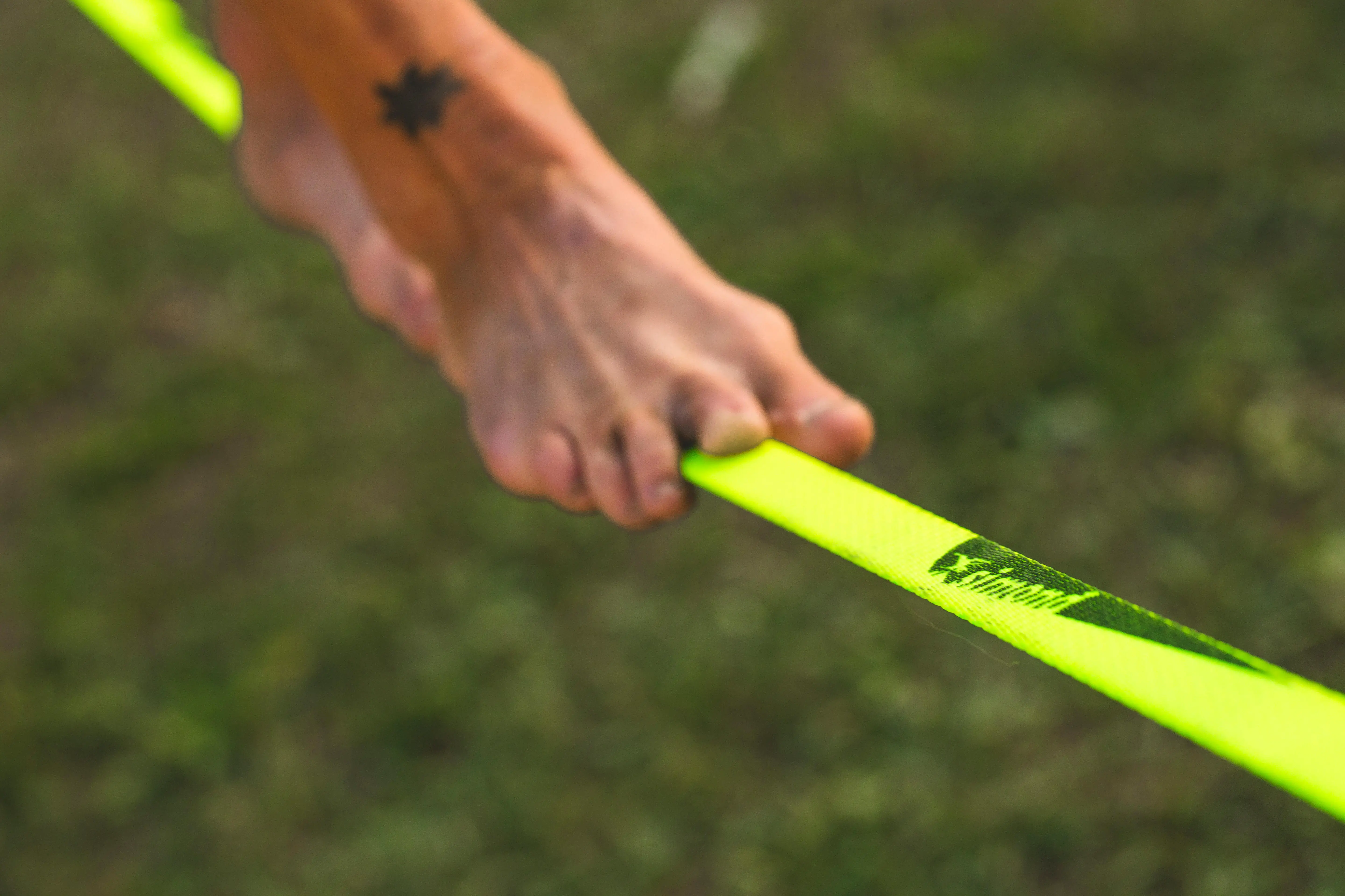 444-15-m-slackline-green-1.jpg
