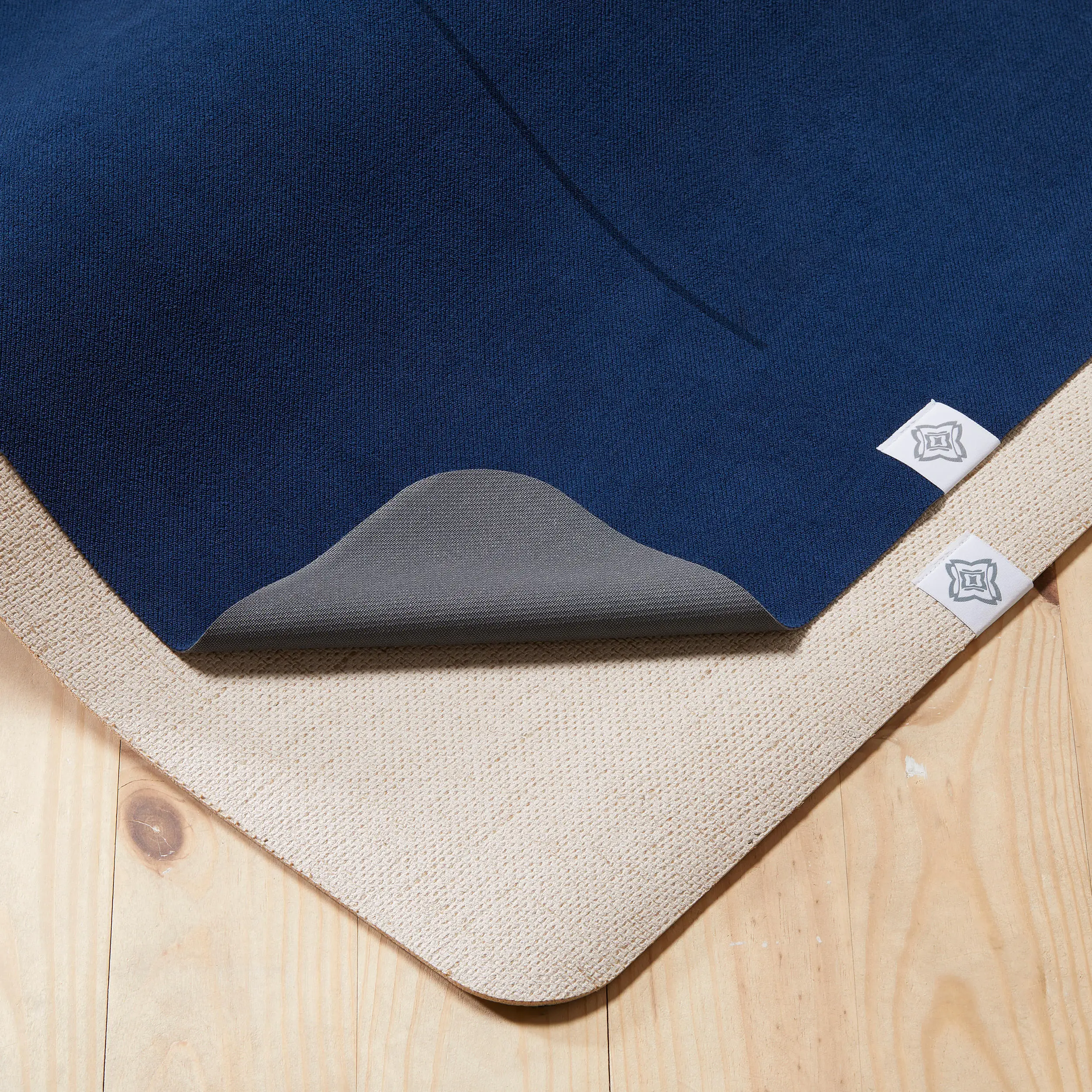 4795-yoga-non-slip-towel-grey-blue-1.jpg