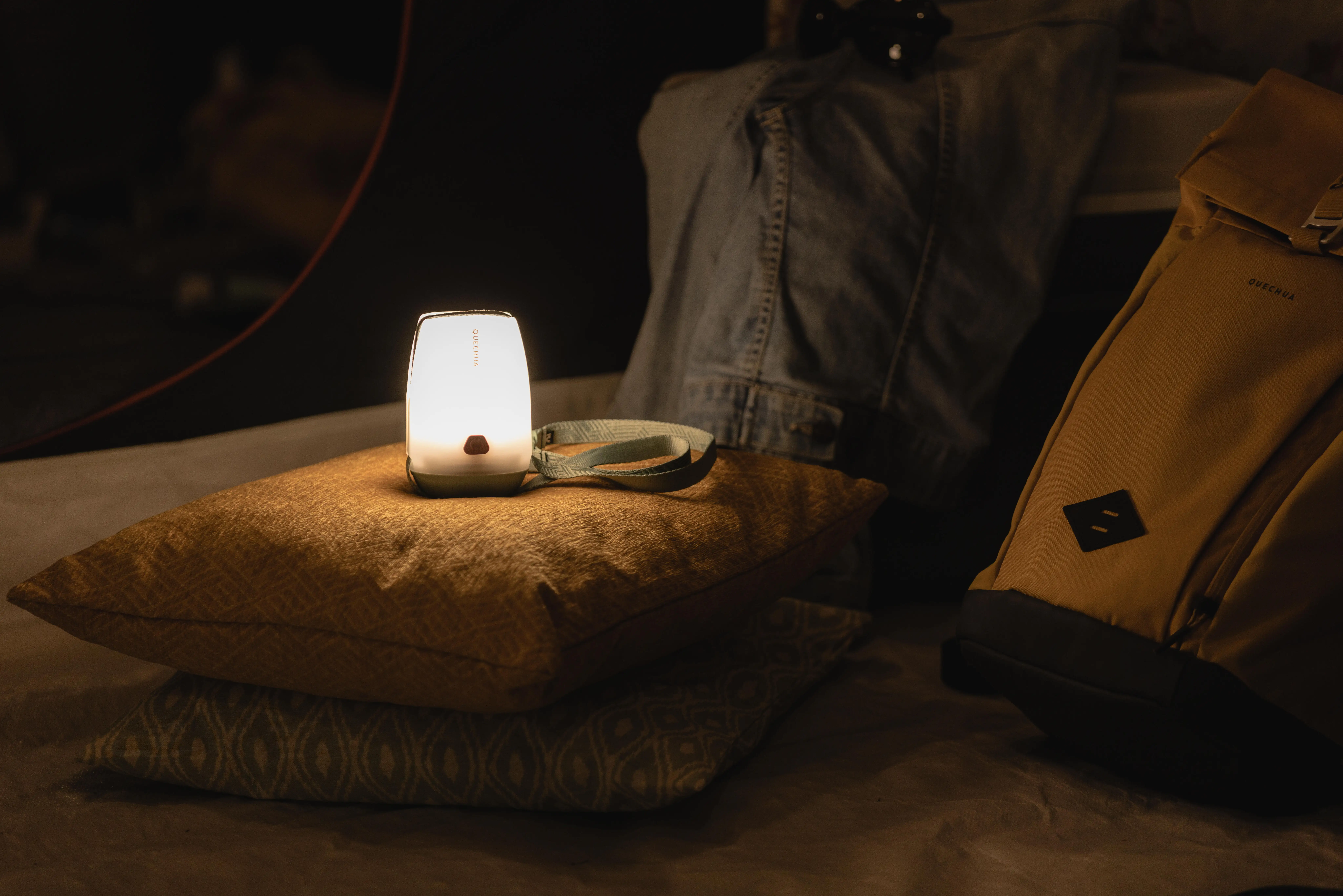 5014-bl-100-camping-100-lumen-rechargeable-lamp-1.jpg