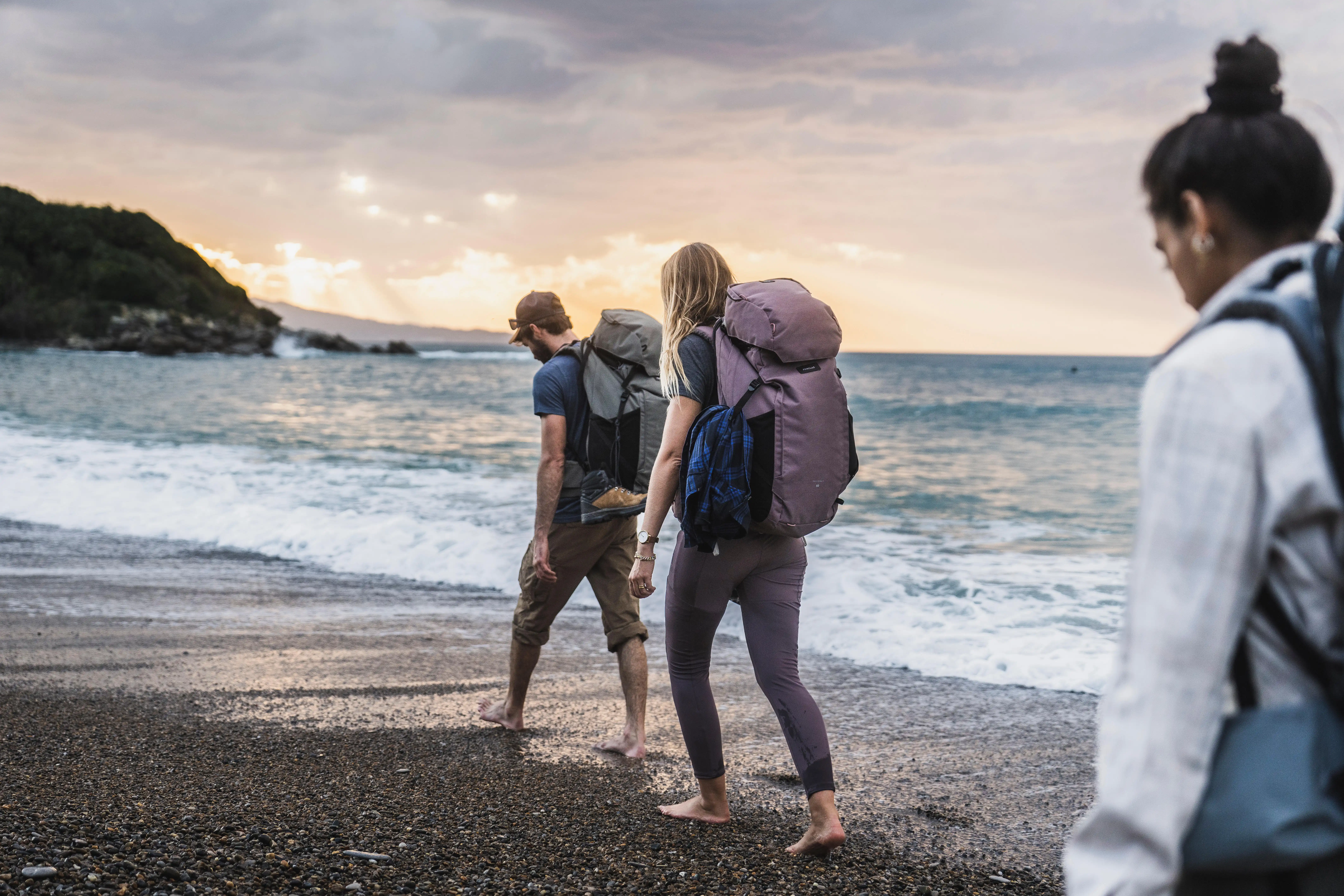 5041-women-s-hiking-backpack-60-6-l-travel-900-1.jpg