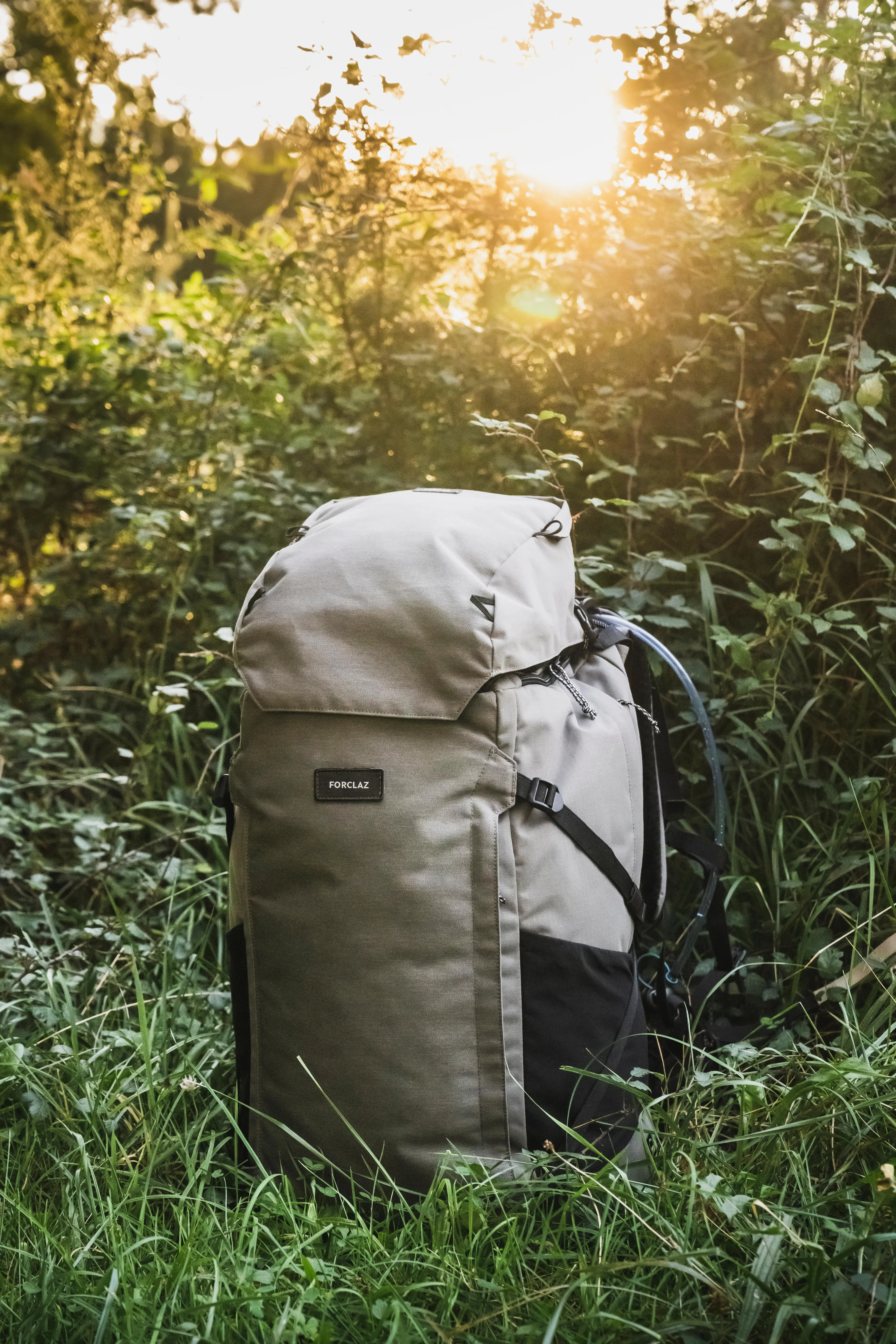 5042-men-s-hiking-backpack-travel-900-khaki-1.jpg