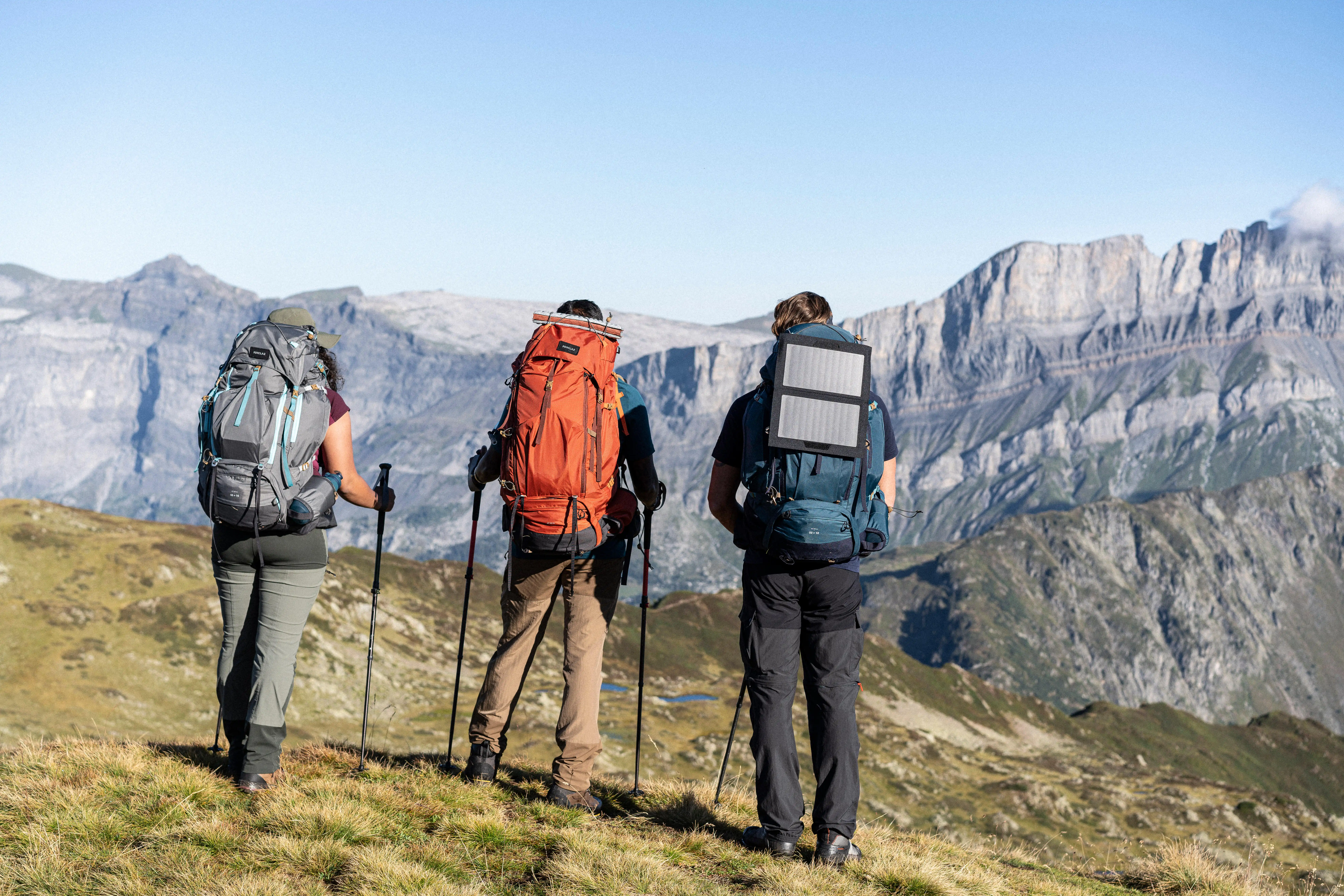 5137-men-s-trekking-backpack-50-10-l-mt-500-air-1.jpg