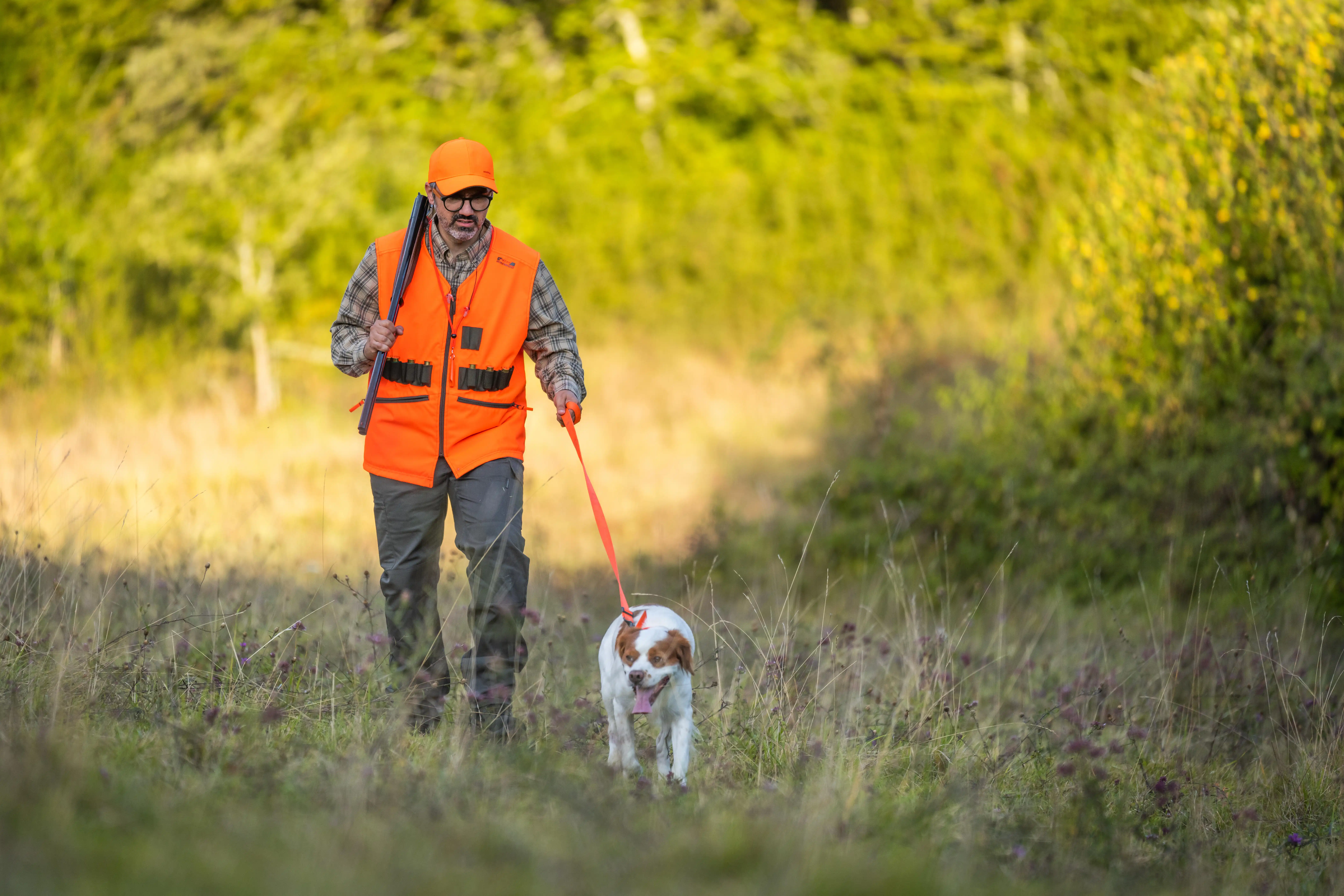 524-supertrack-shooting-cap-orange-1.jpg