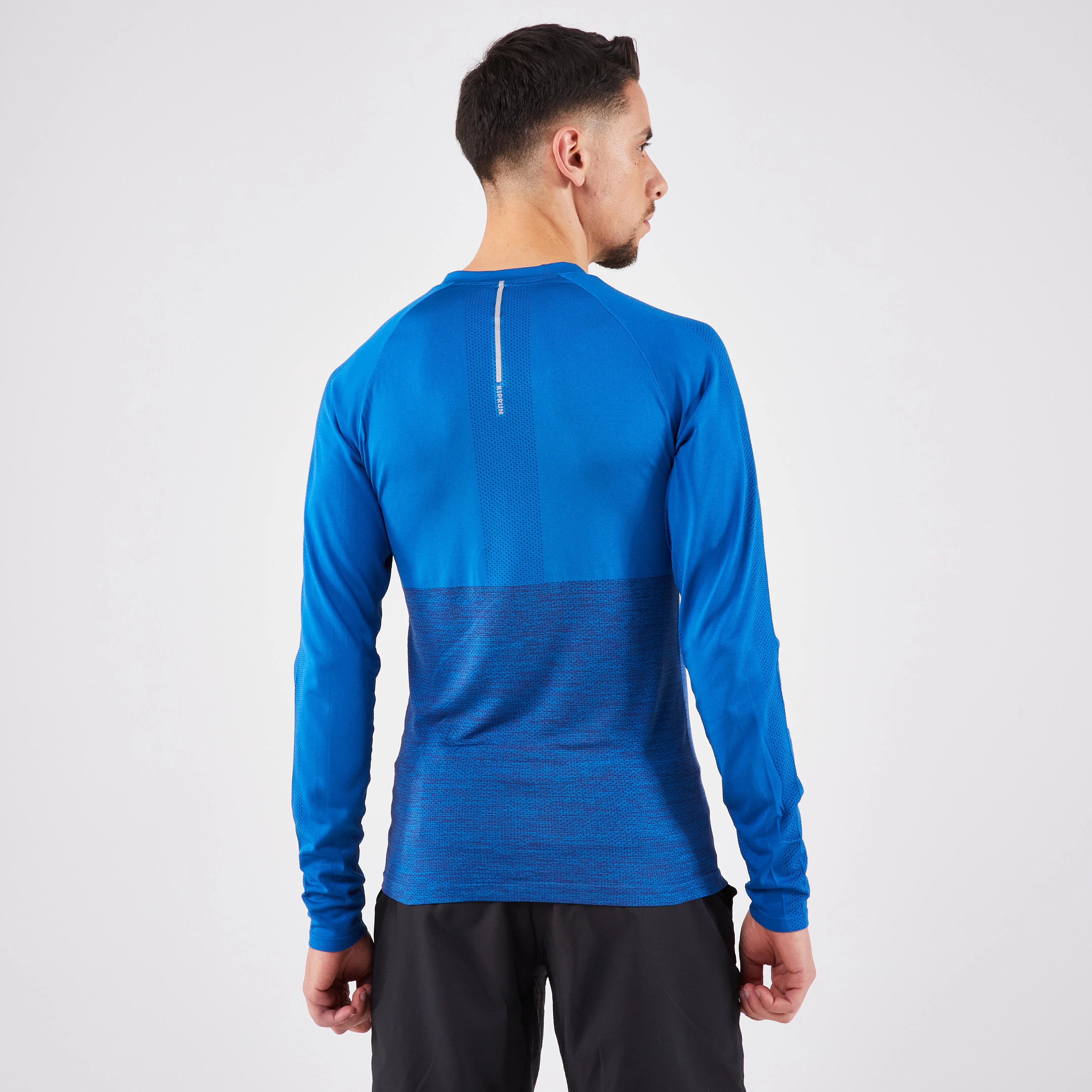 5608-long-sleeve-running-t-shirt-run-500-black-royal-blue-1.jpg