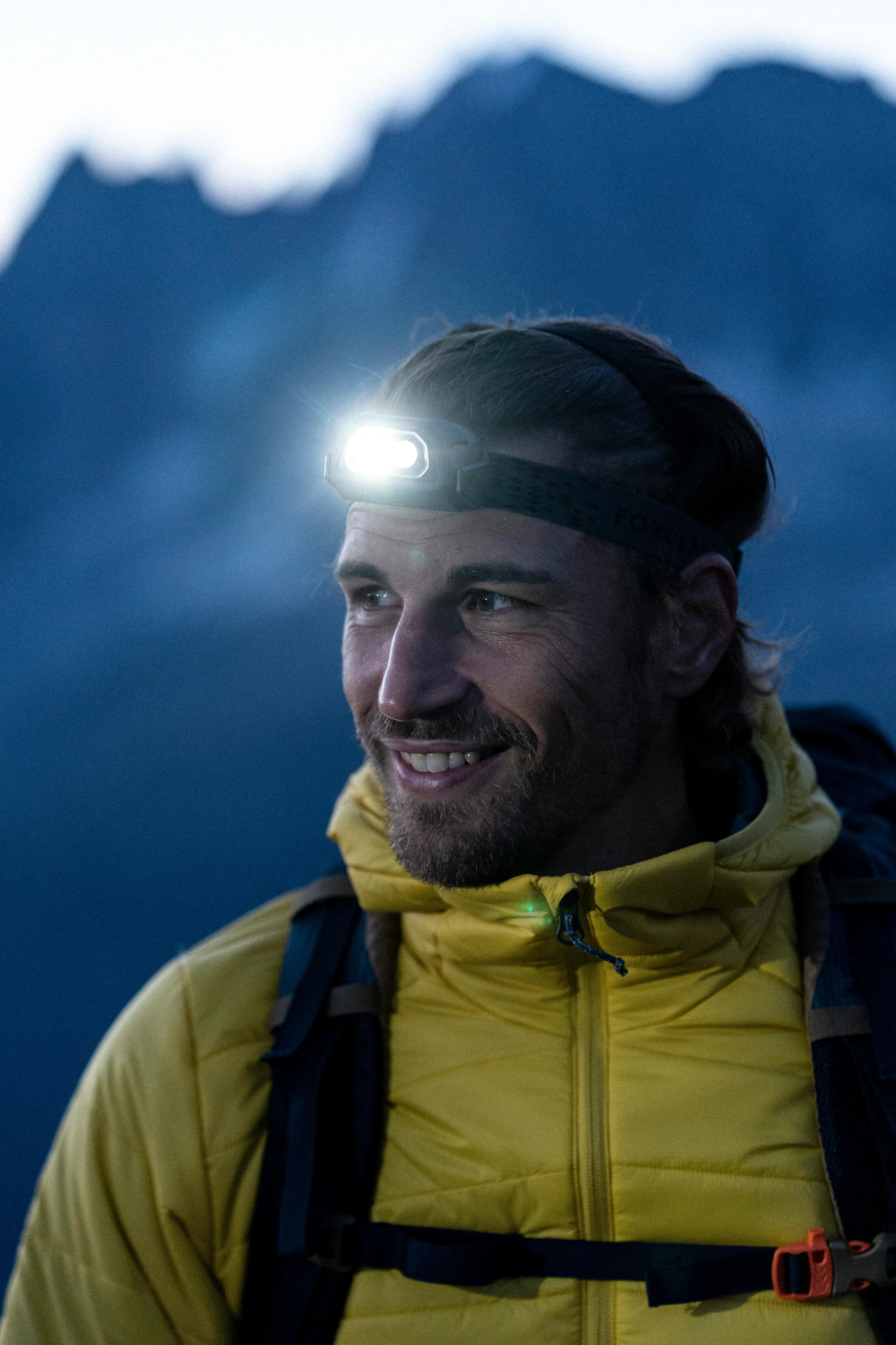 5918-usb-rechargeable-headlamp-hl-500-black-1.jpg