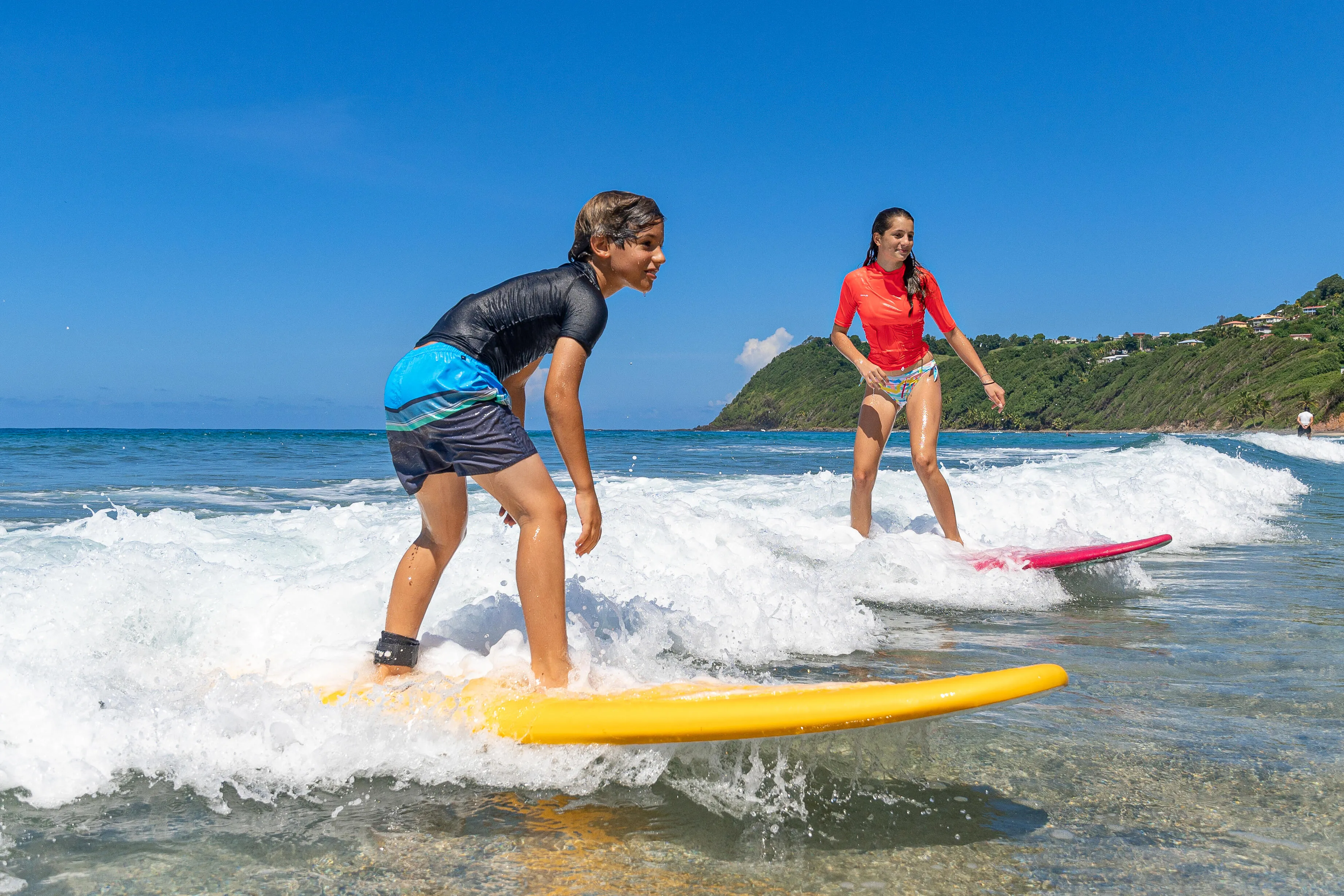 5947-kids-short-sleeved-surfing-rash-guard-100-1.jpg
