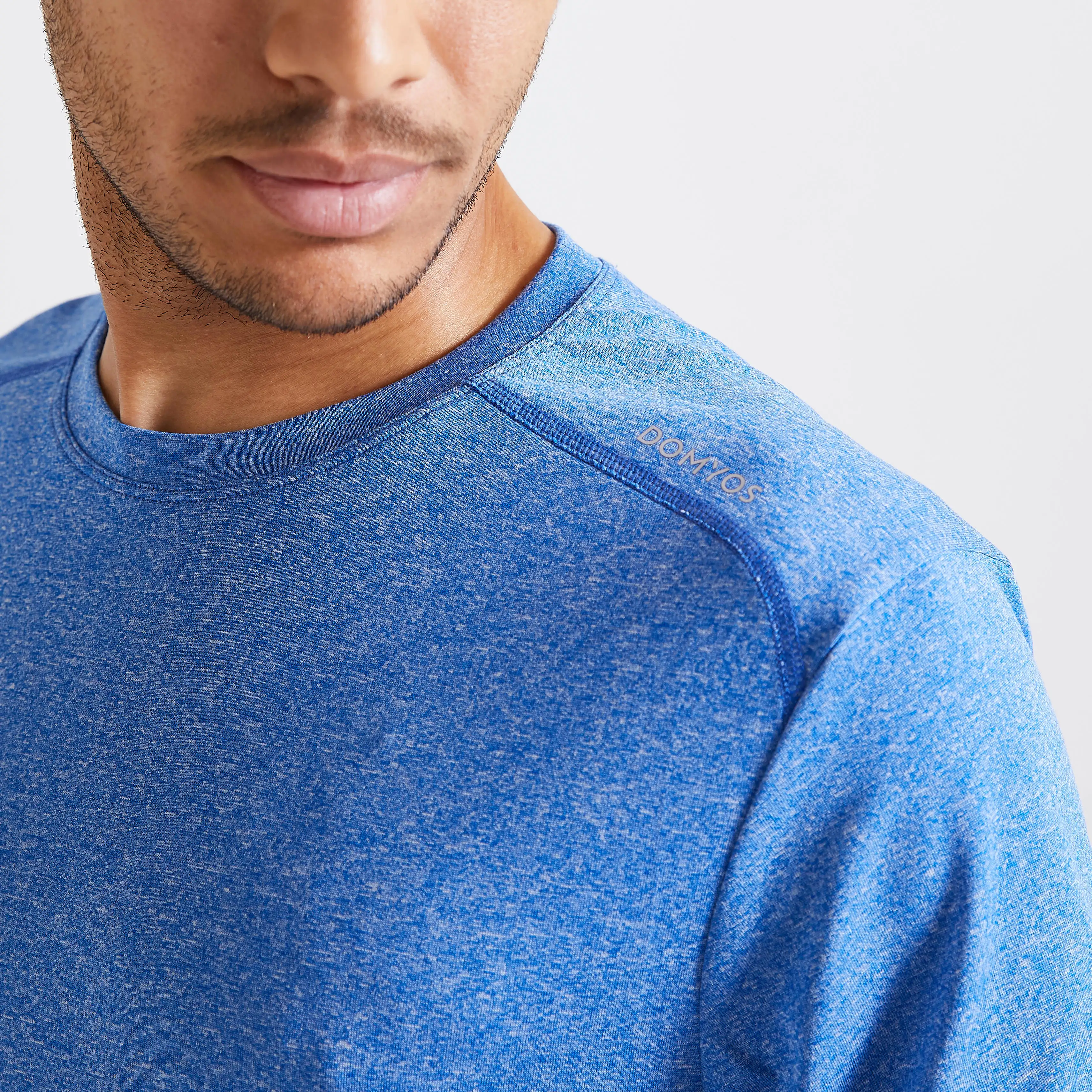 Menâs Slim Fit T-Shirt - 100