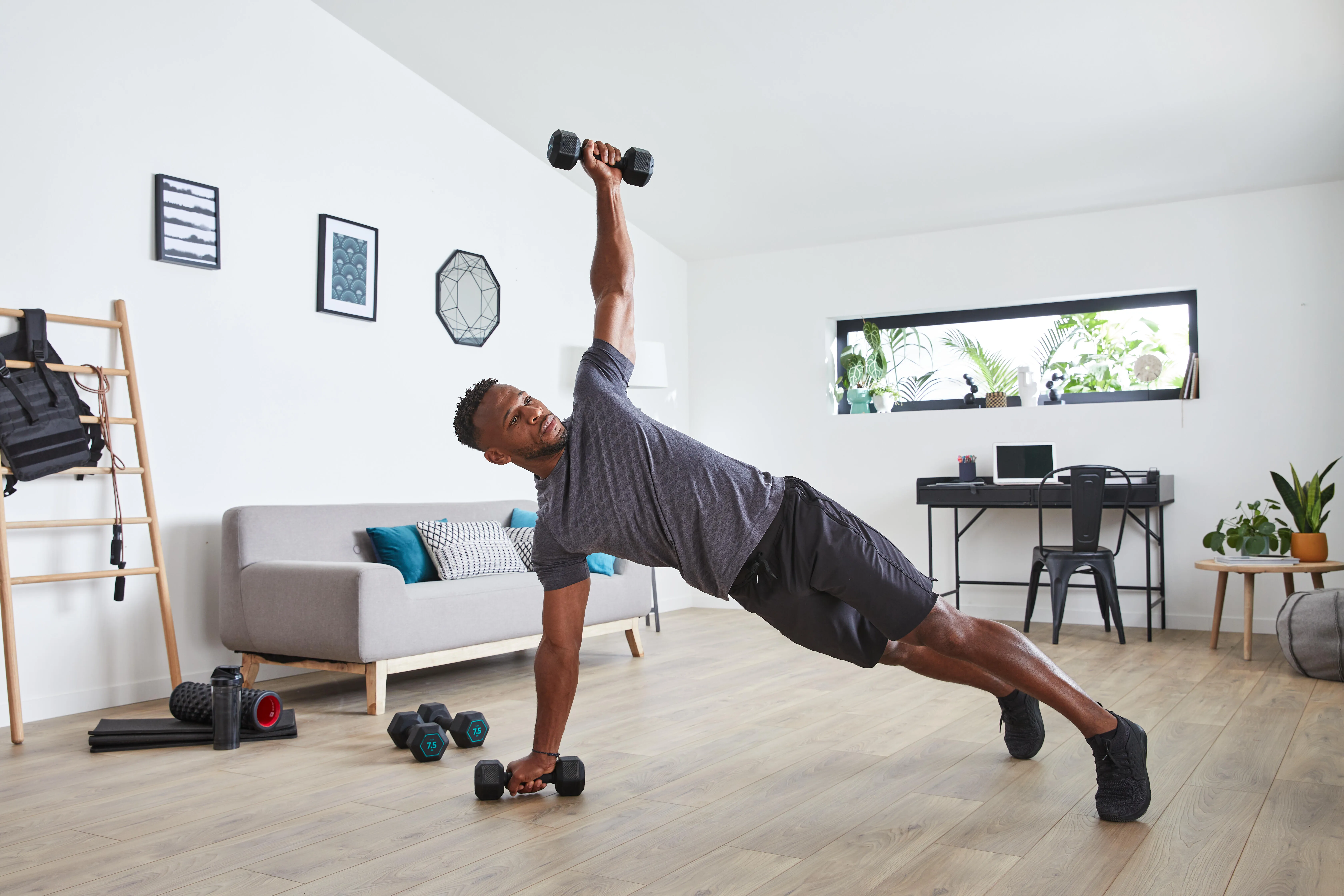 5967-5-kg-cross-training-hex-dumbbell-black-1.jpg
