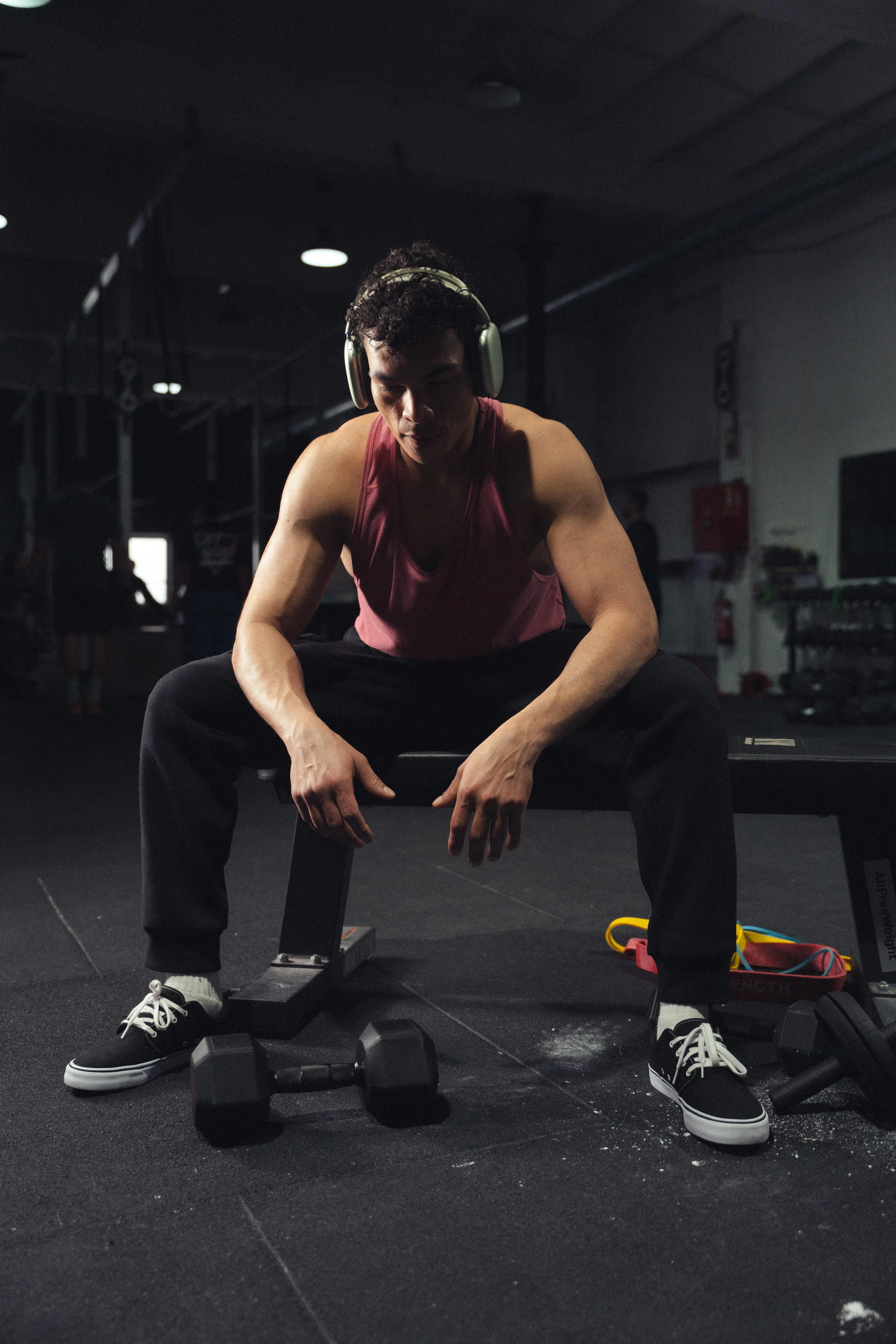 5969-10-kg-hexagonal-dumbbell-black-1.jpg
