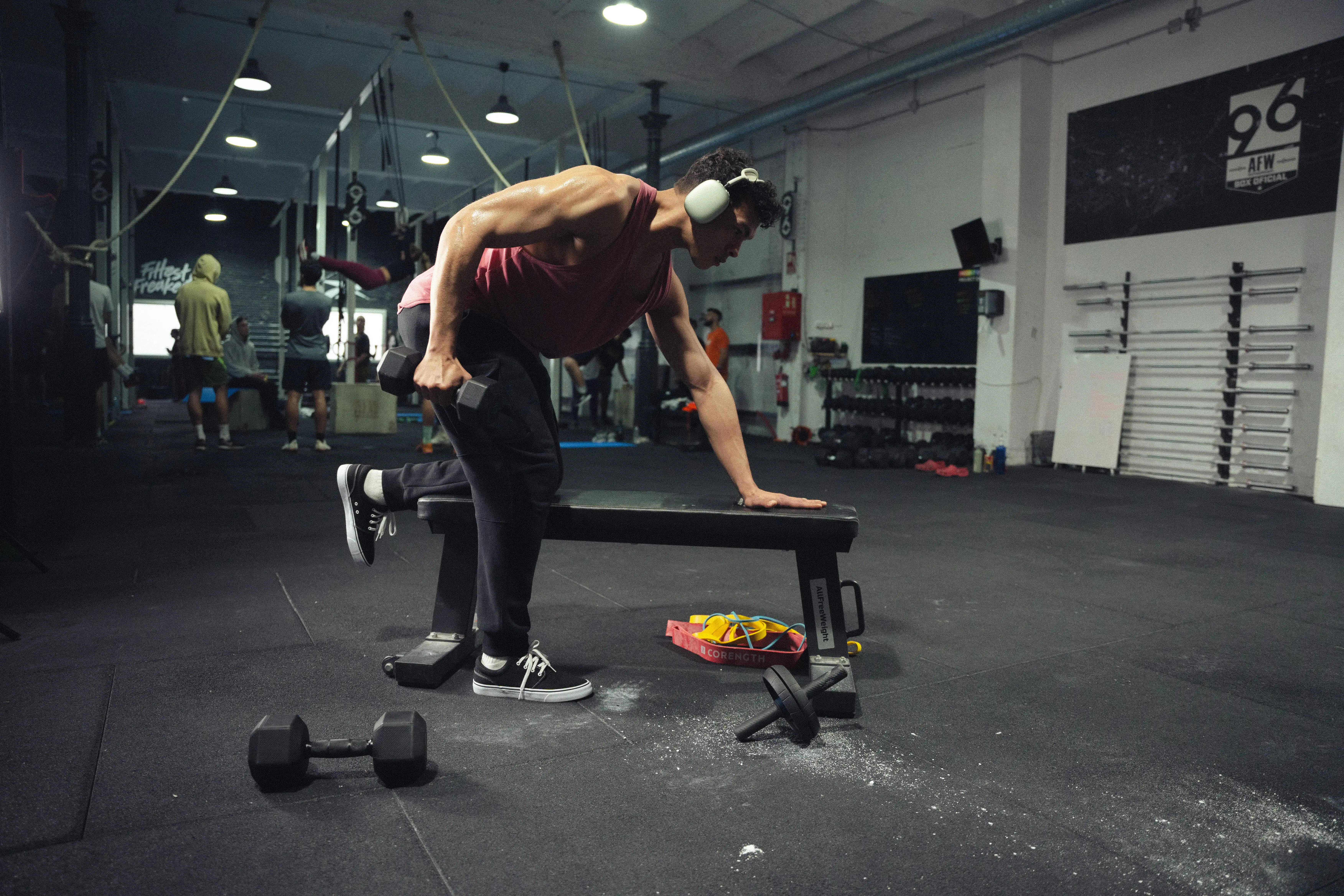 5969-10-kg-hexagonal-dumbbell-black-1.jpg