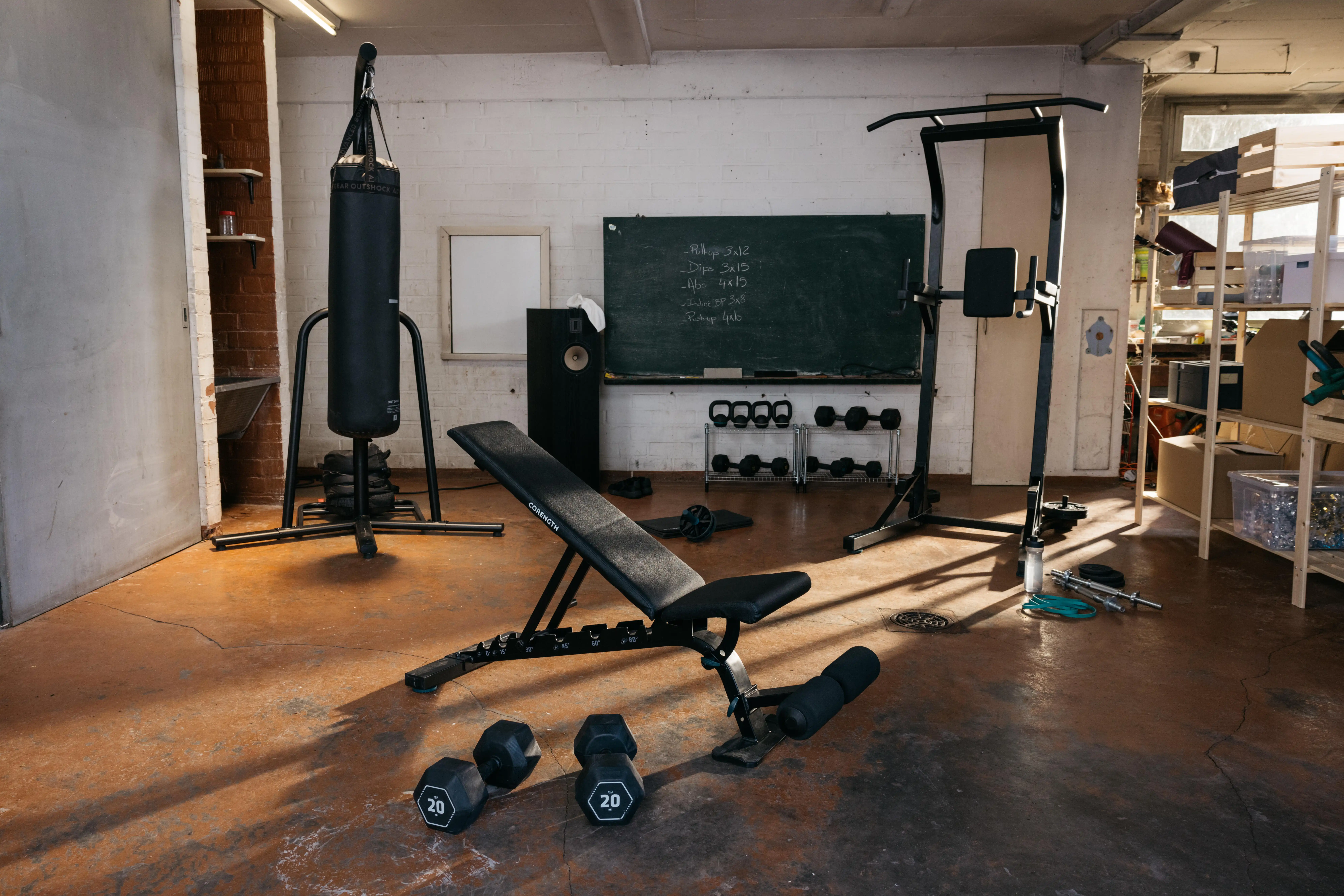 5971-15-kg-cross-training-hex-dumbbell-black-1.jpg