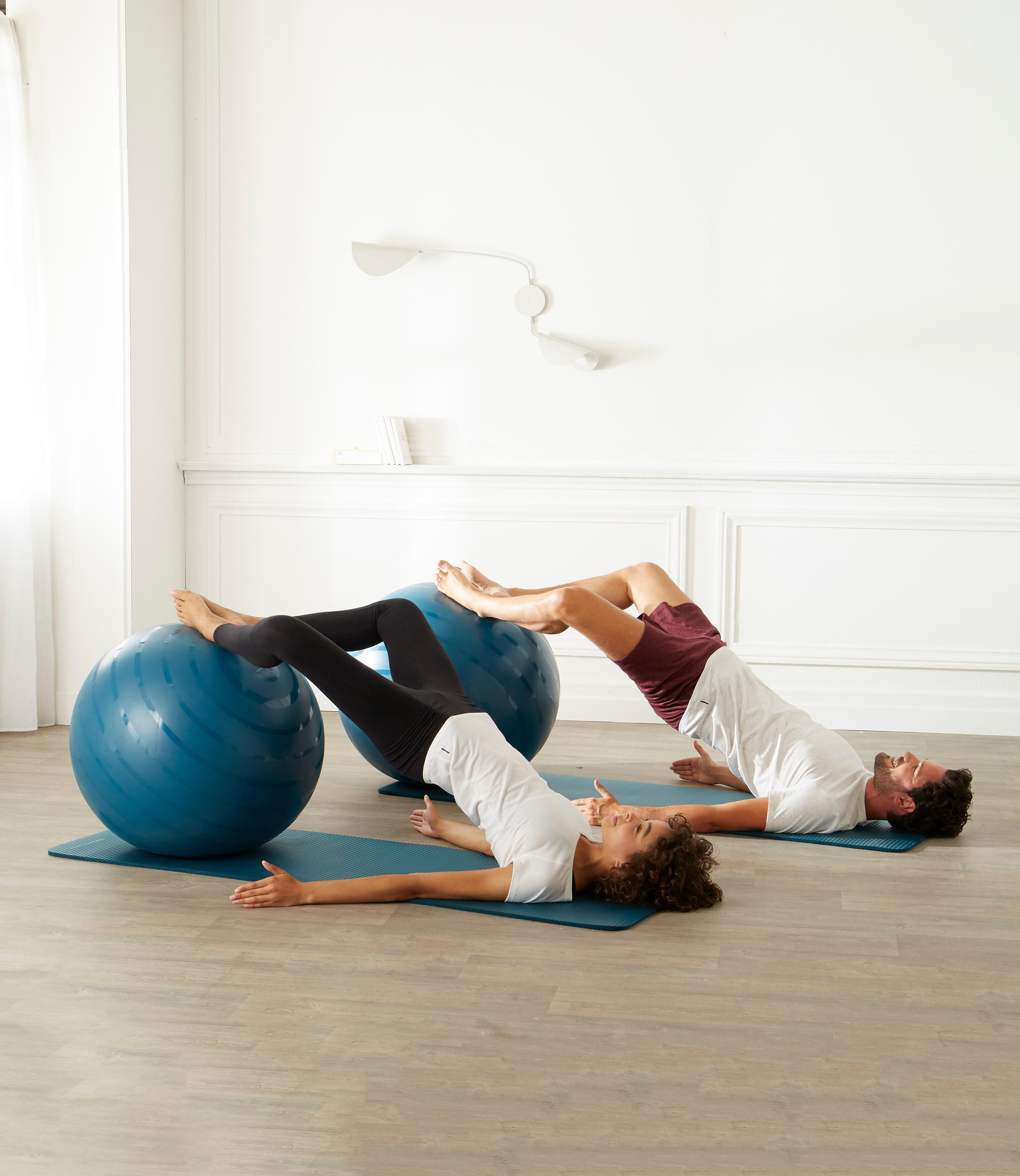 5981-size-1-pilates-swiss-ball-blue-1.jpg