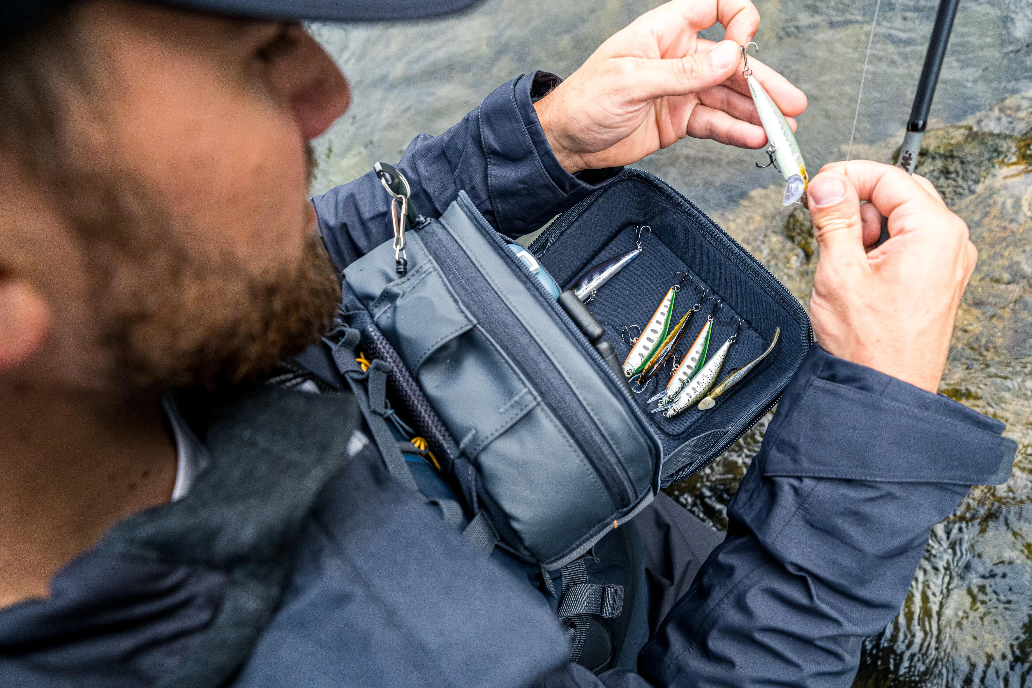6077-500-fishing-backpack-and-chest-pack-1.jpg
