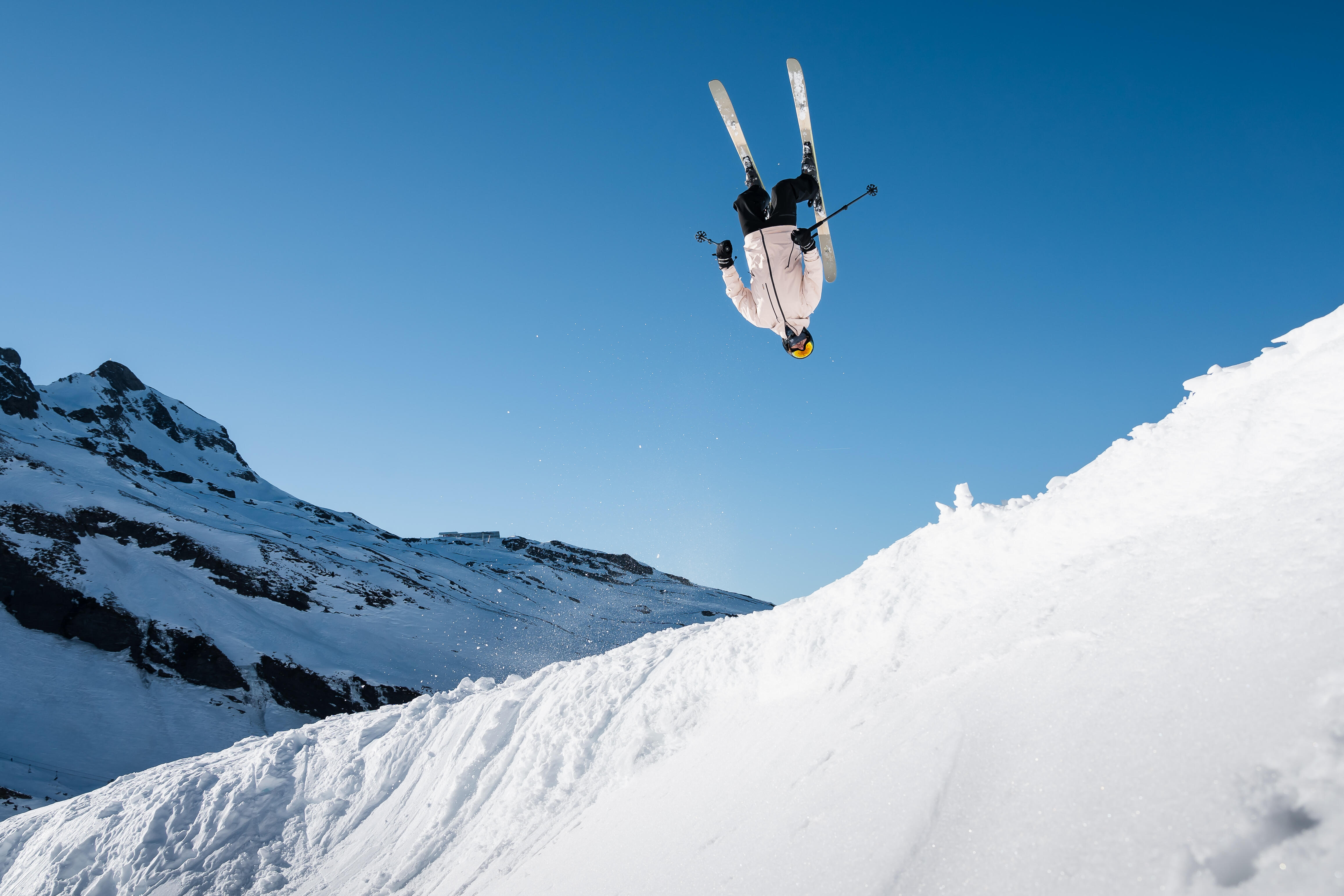 6687-freestyle-skis-clip-85-1.jpg