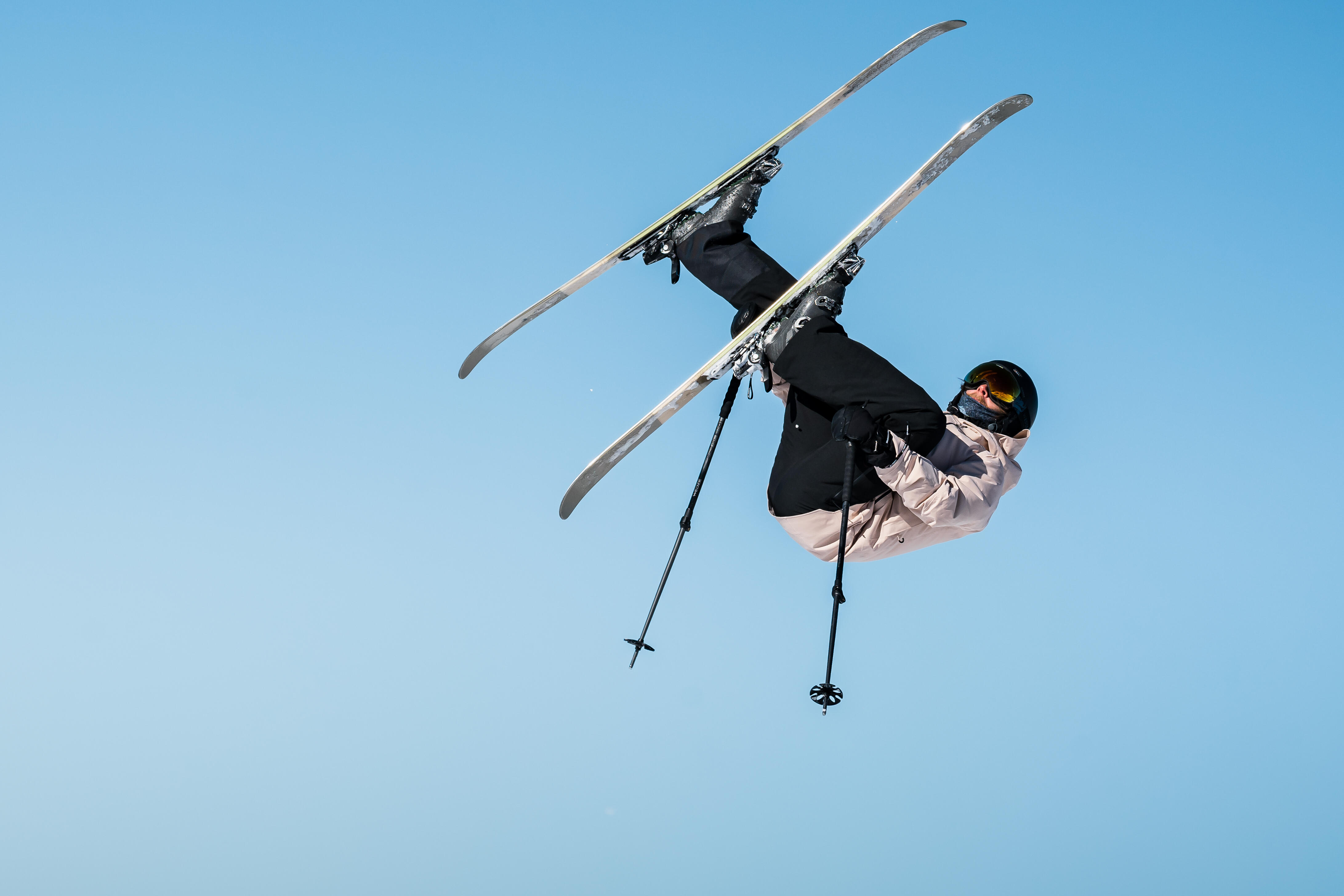 6687-freestyle-skis-clip-85-1.jpg