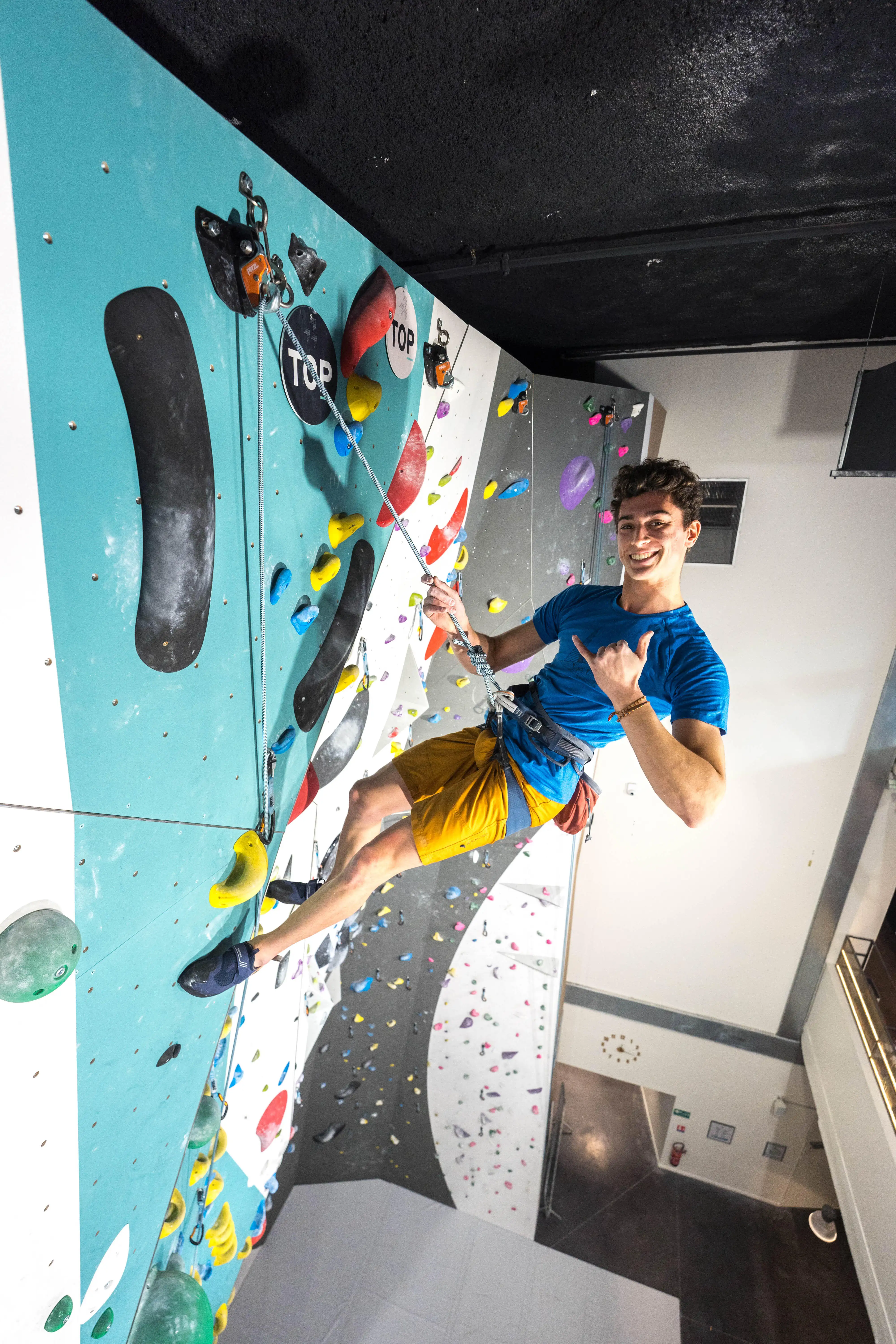 6748-men-s-climbing-harness-vertika-blue-1.jpg