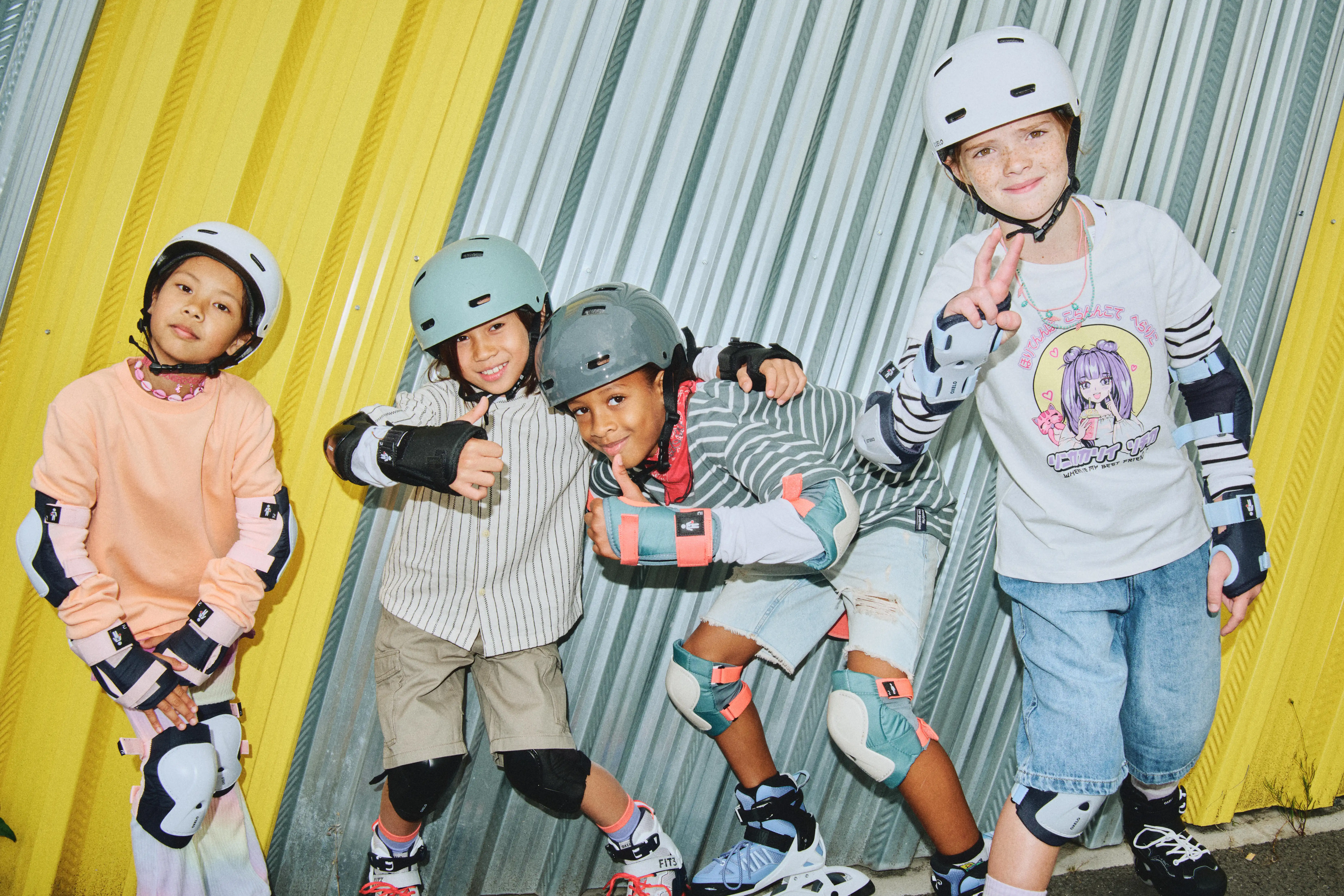 12442-kids-x27-3-x-2-inline-skate-protection-set-play-1.jpg