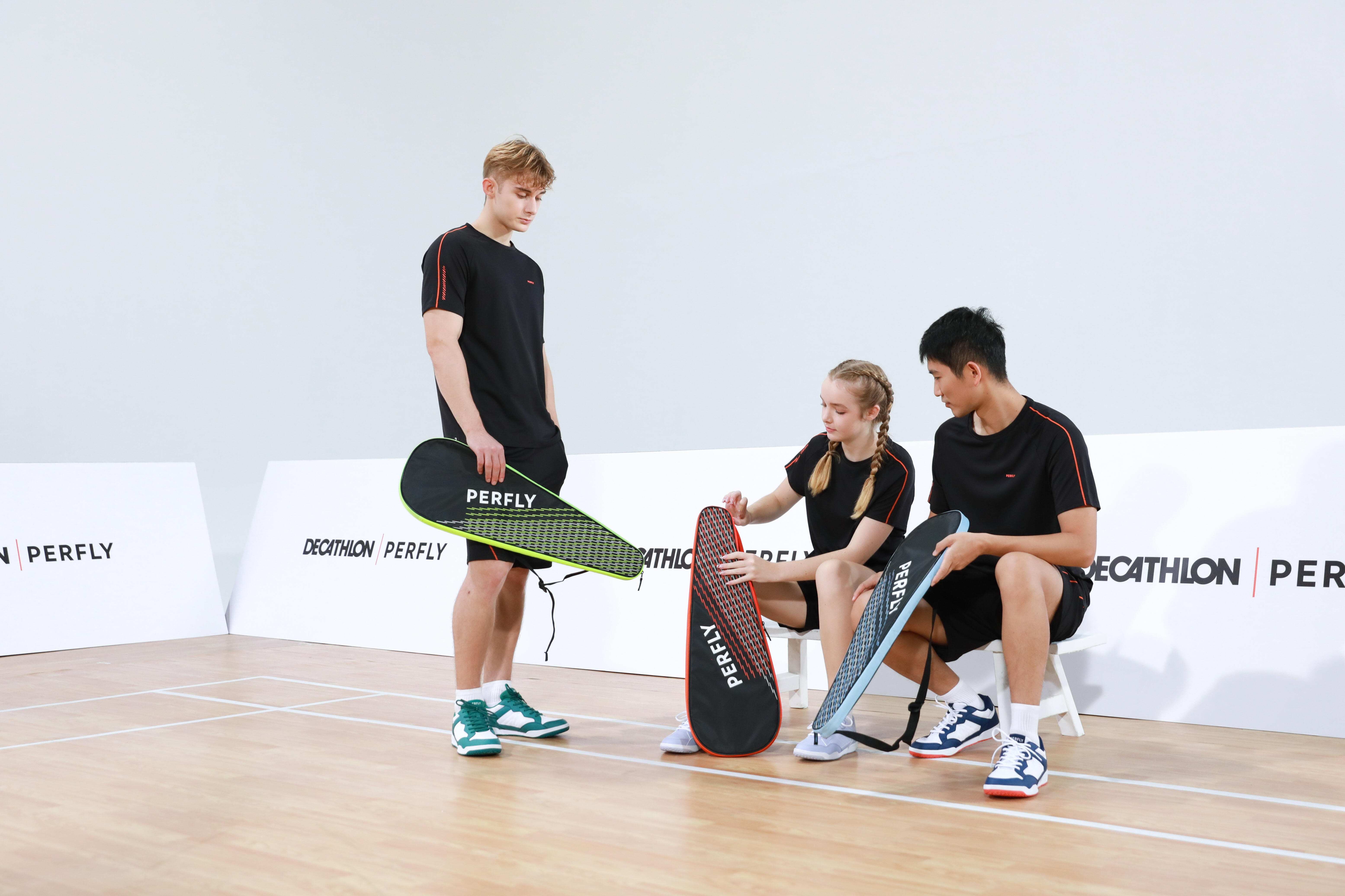 6900-badminton-cover-190-1.jpg