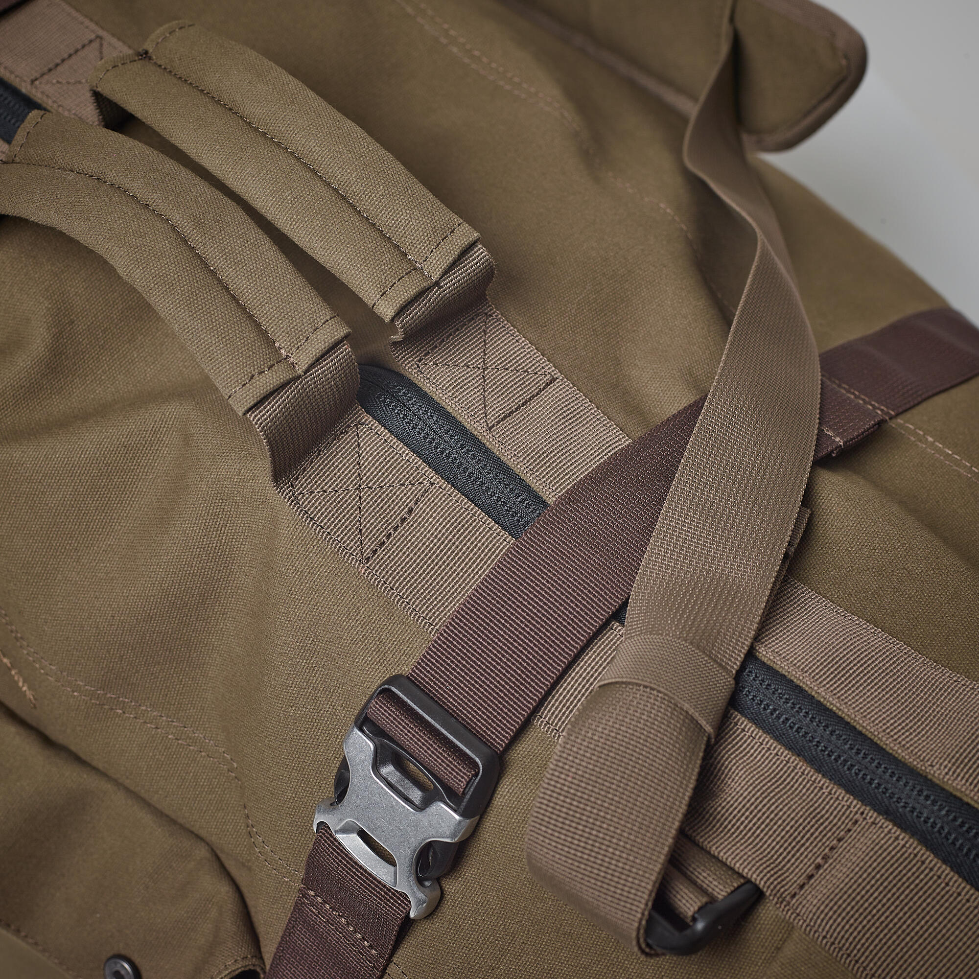 7032-hunting-carry-duffle-bag-cotton-wax-80l-brown-1.jpg