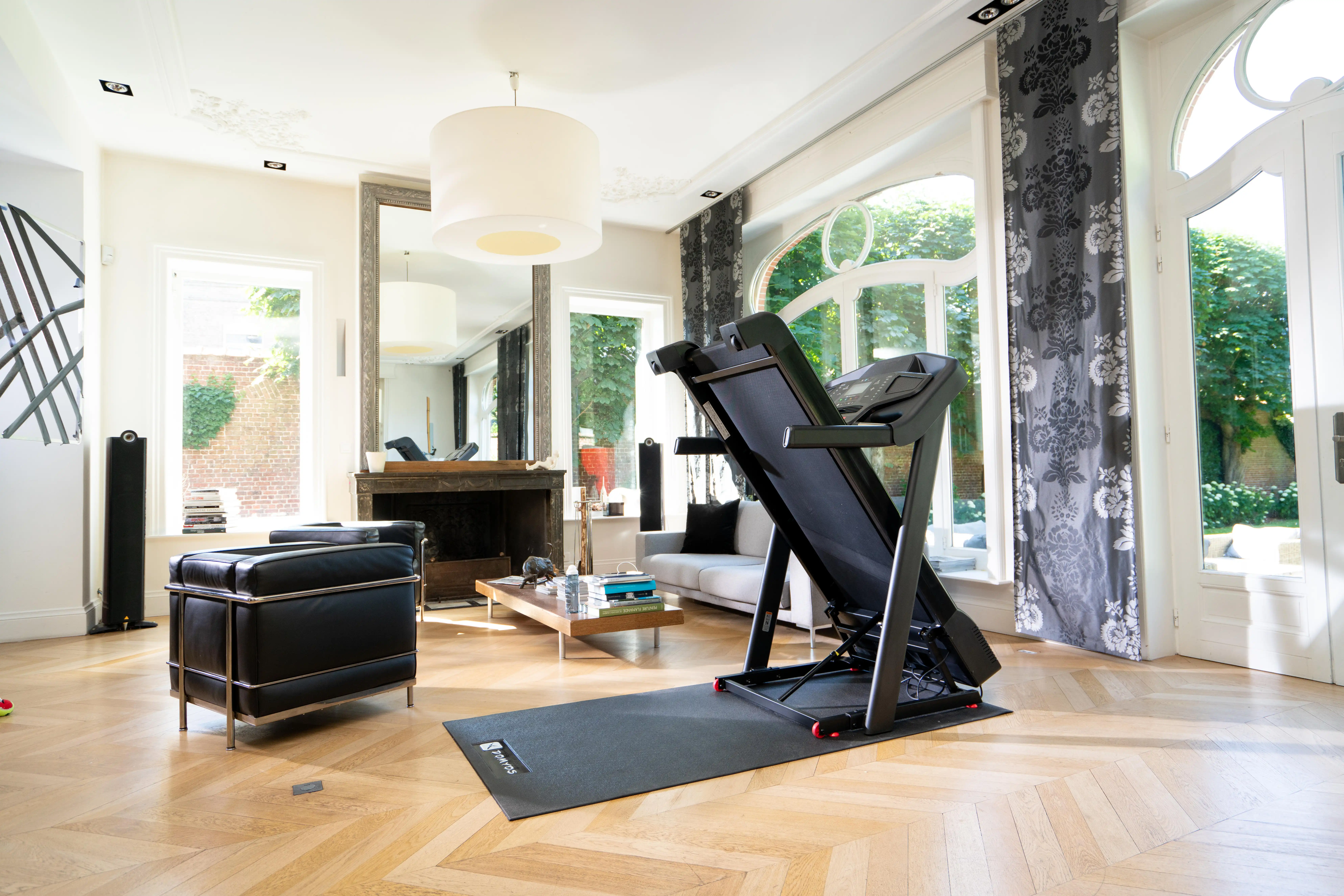 7117-treadmill-18-km-h-11-2-mph-t-900-1.jpg