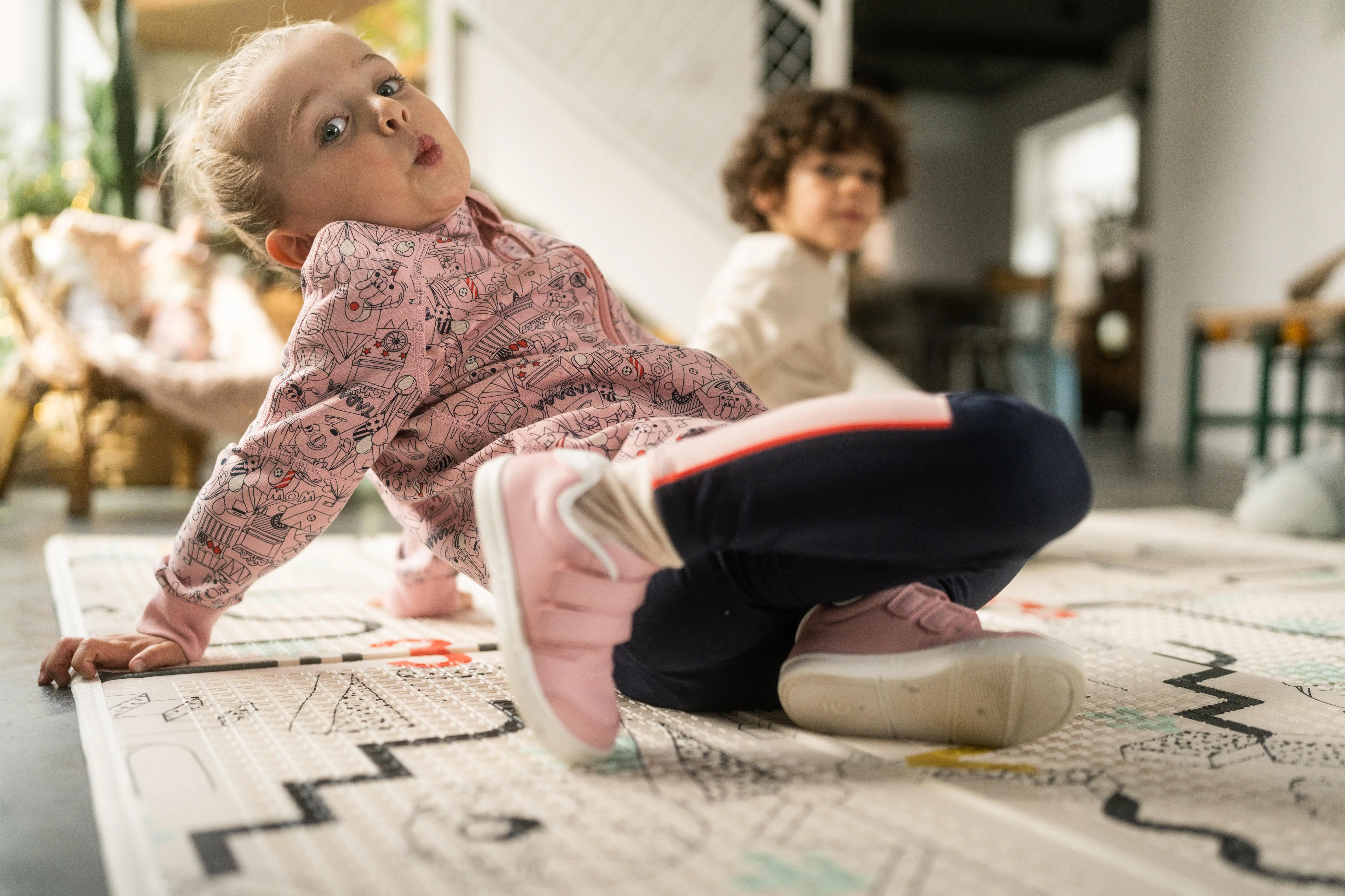 7150-kids-shoes-i-move-100-pink-1.jpg