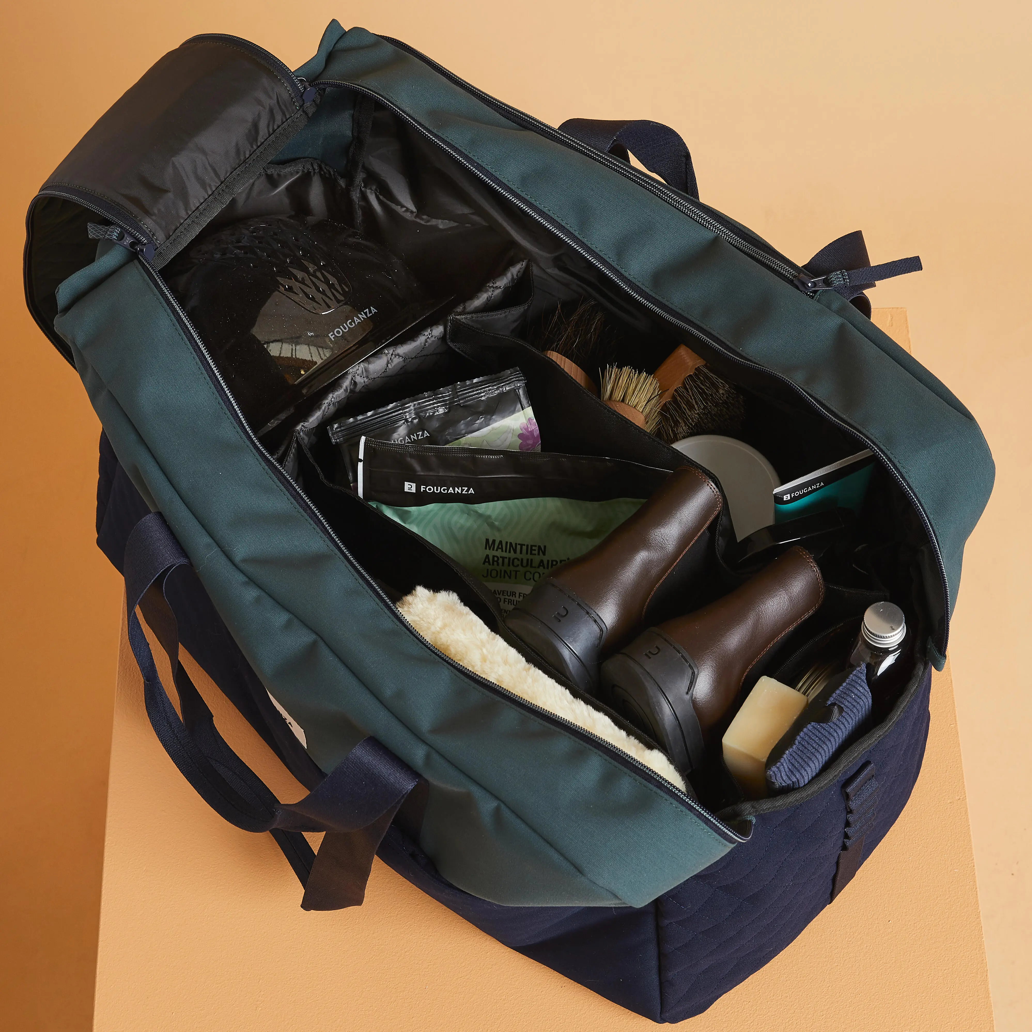 7269-horse-riding-equipment-duffle-bag-65-l-green-blue-1.jpg
