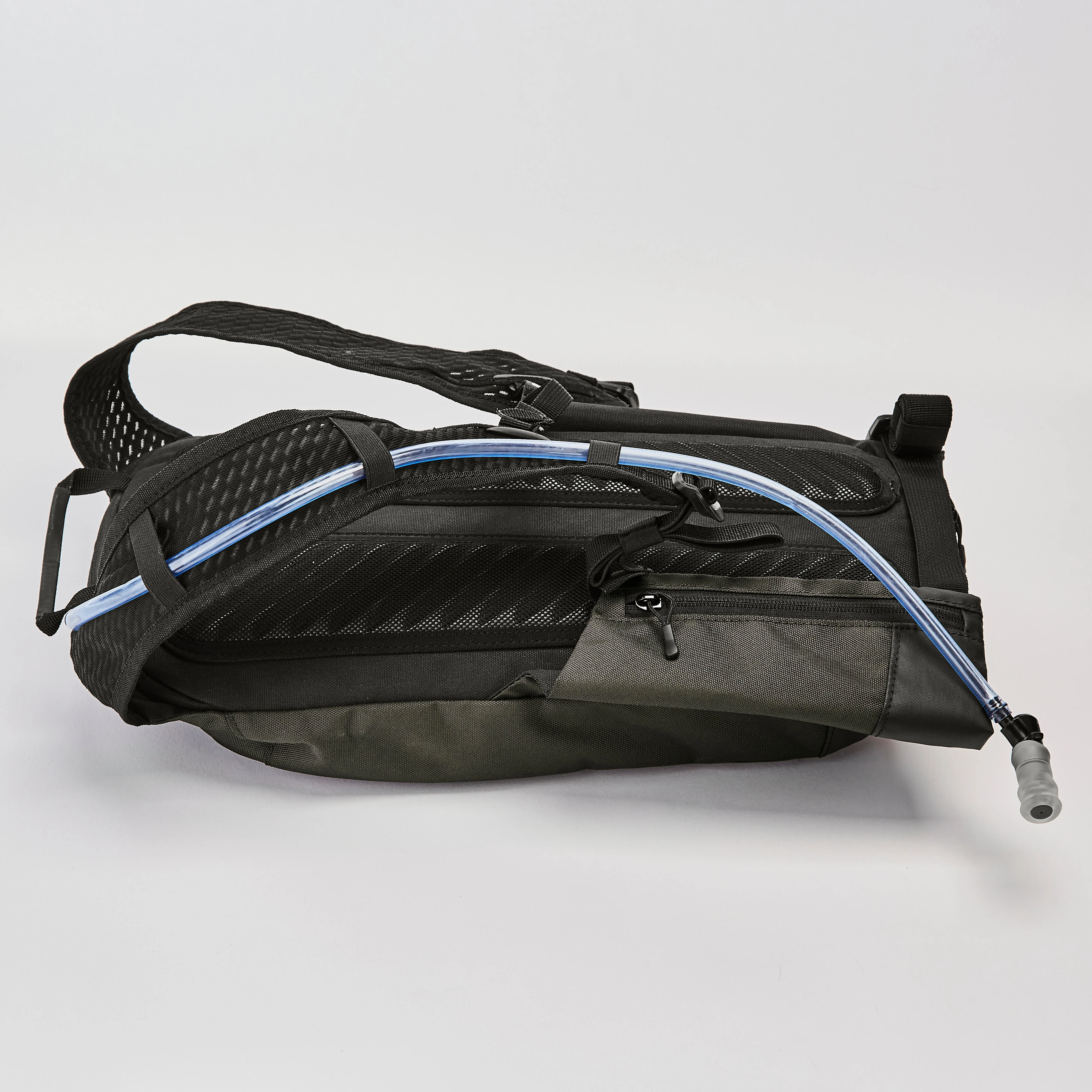 7408-7-l-2-l-mtb-hydration-backpack-explore-black-1.webp