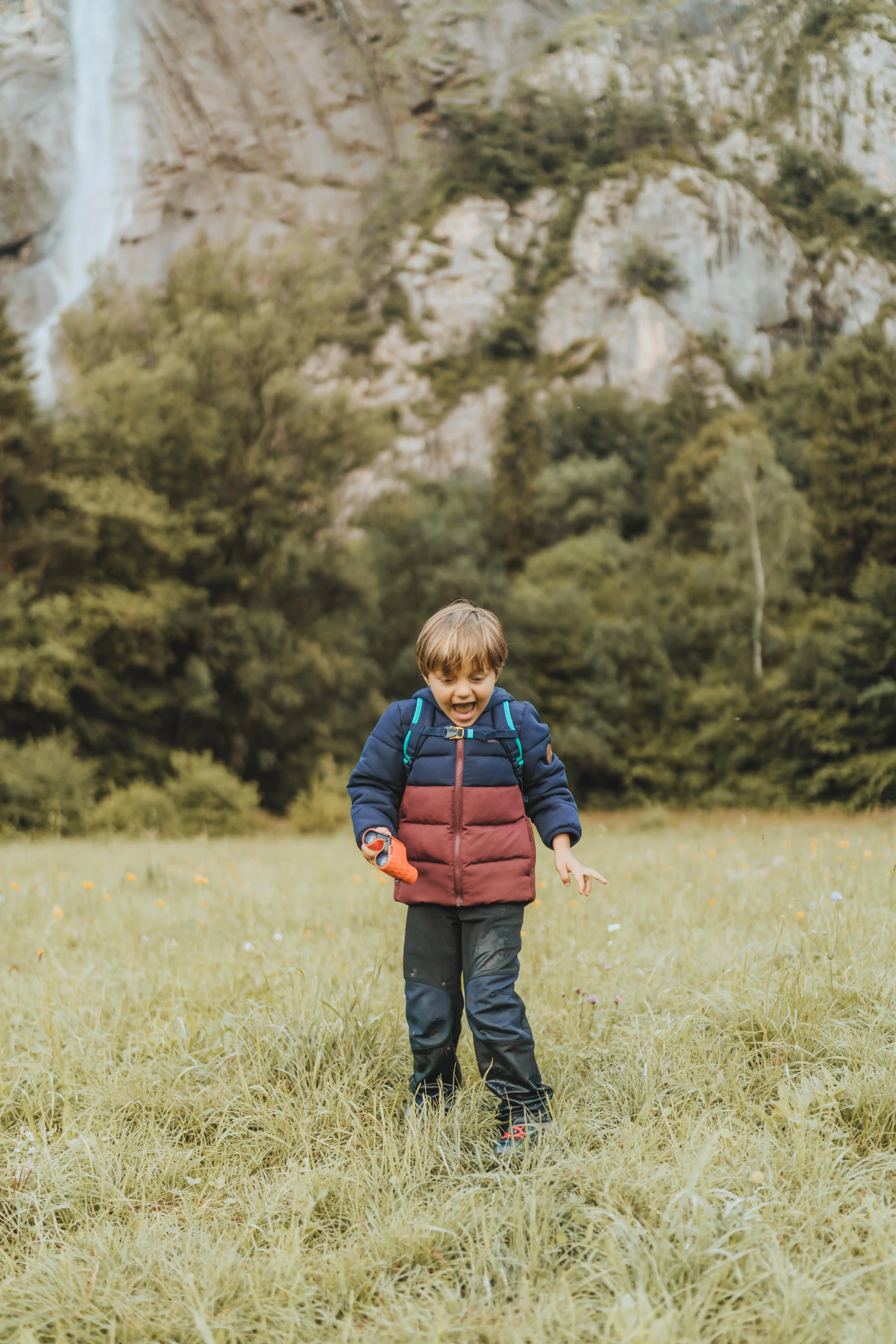 7511-kids-padded-hiking-jacket-nh-500-age-2-6-1.jpg