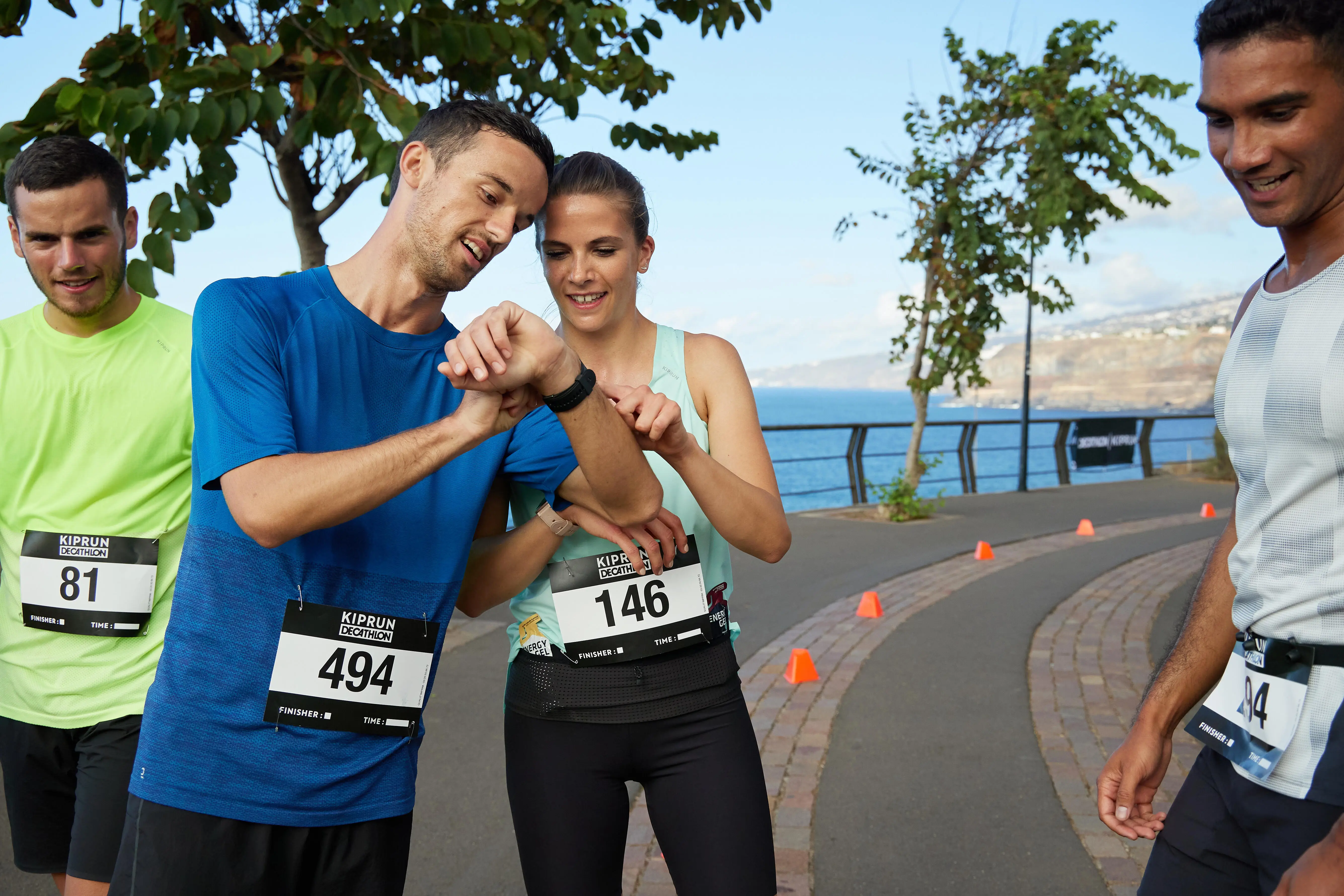 7526-road-running-hydration-belt-for-two-250-ml-soft-flasks-1.jpg