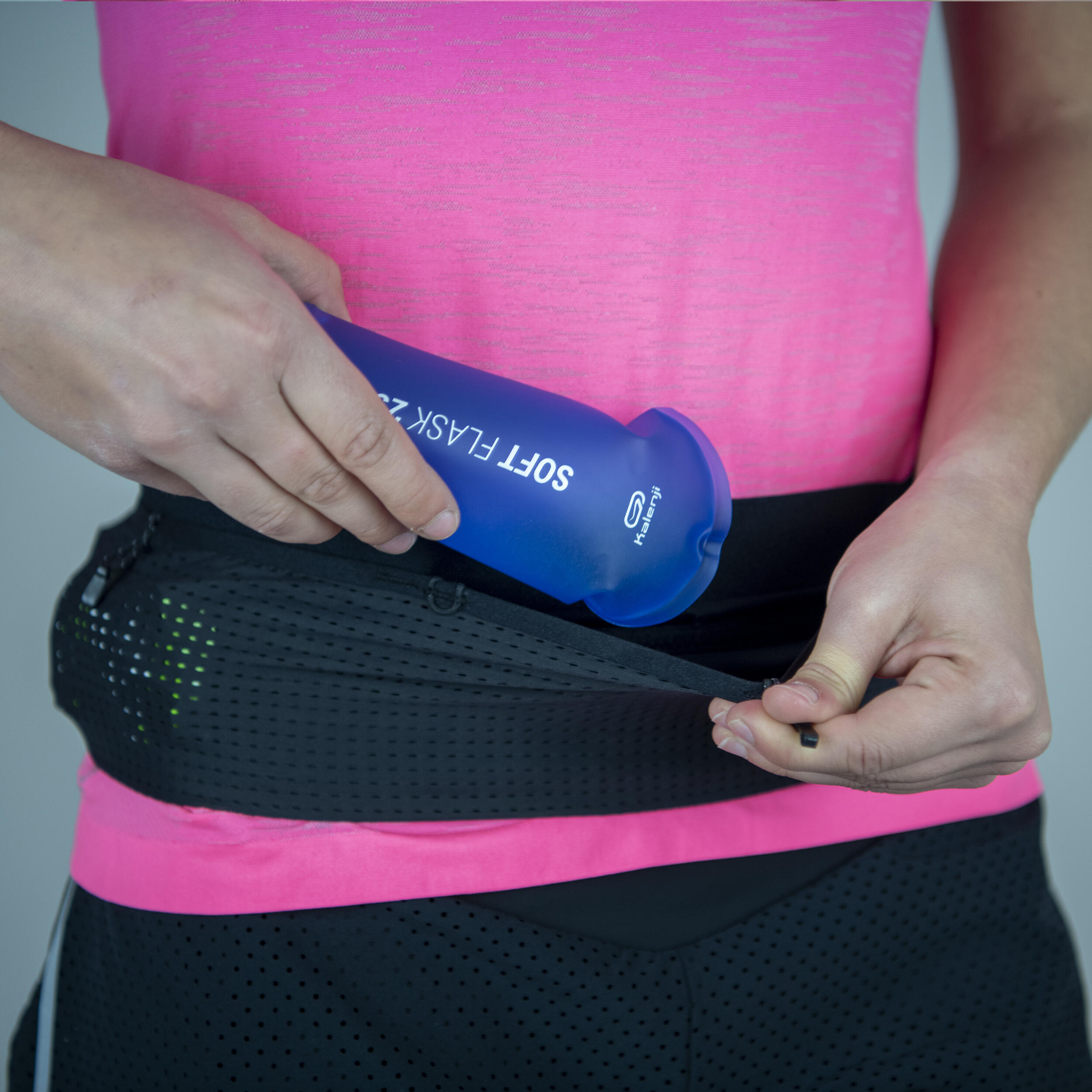 7526-road-running-hydration-belt-for-two-250-ml-soft-flasks-1.jpg