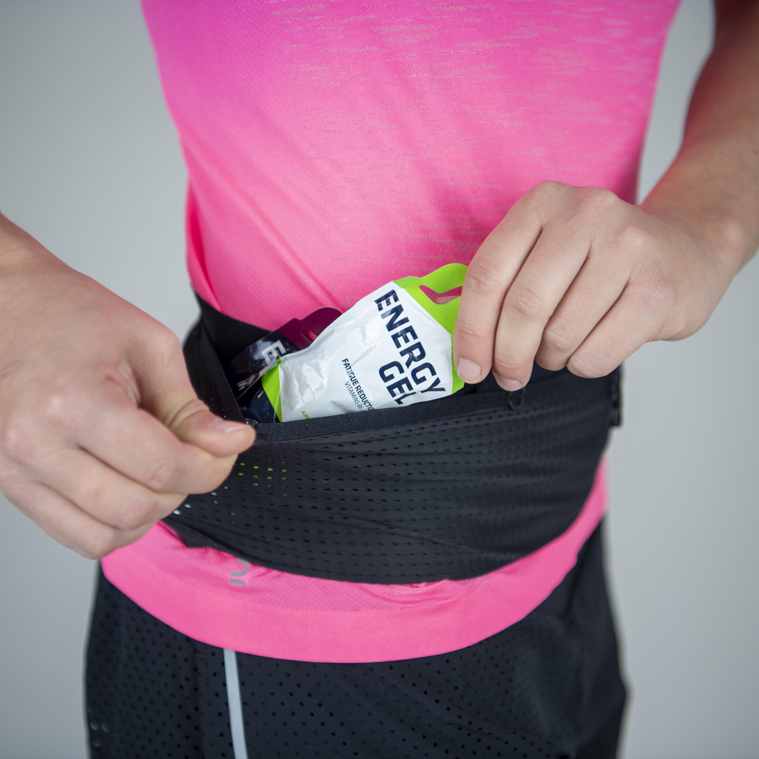7526-road-running-hydration-belt-for-two-250-ml-soft-flasks-1.jpg