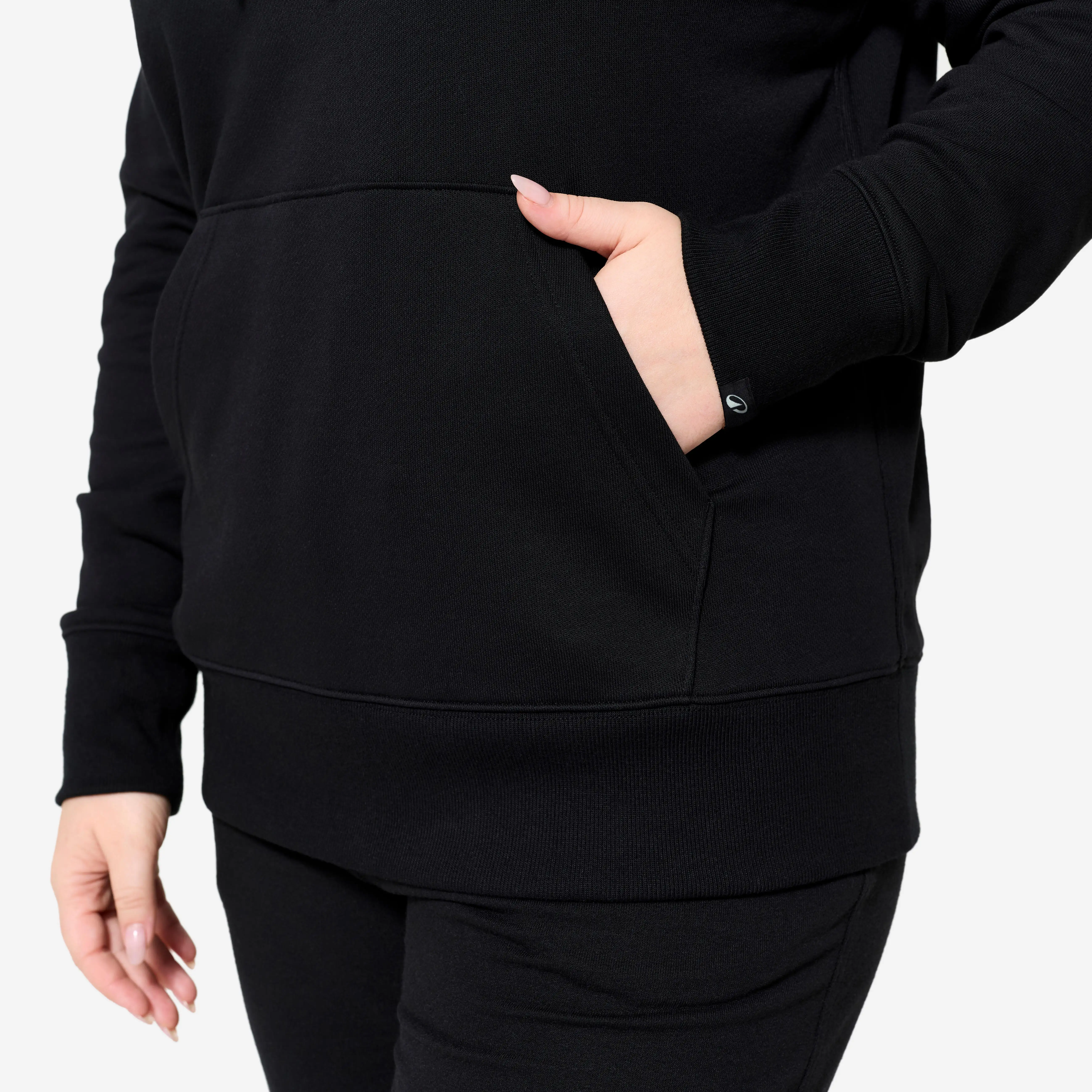 7535-women-s-long-fitness-hoodie-essential-500-1.webp