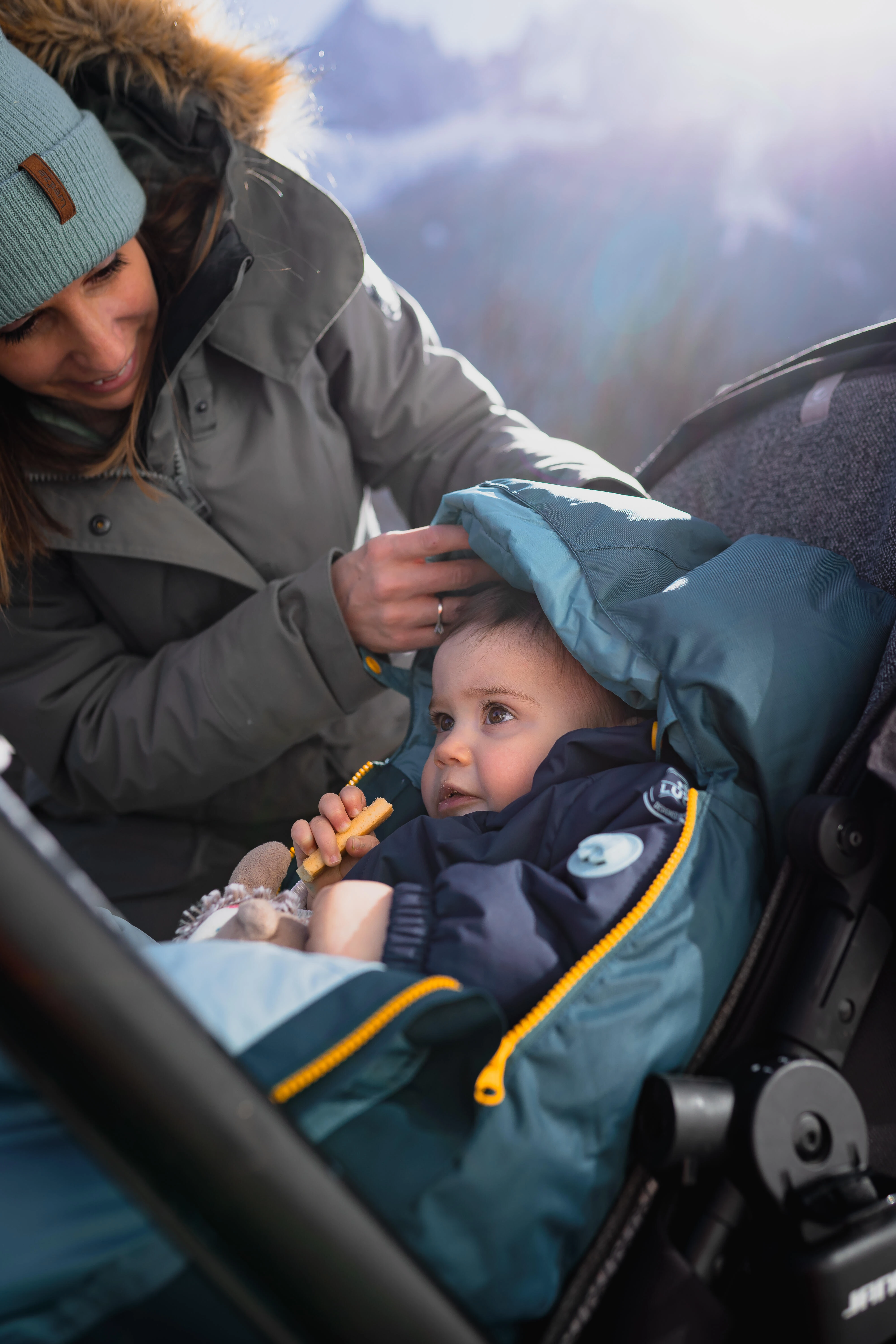 7666-babies-x27-cozy-and-waterproof-stroller-blanket-25-c-1.jpg