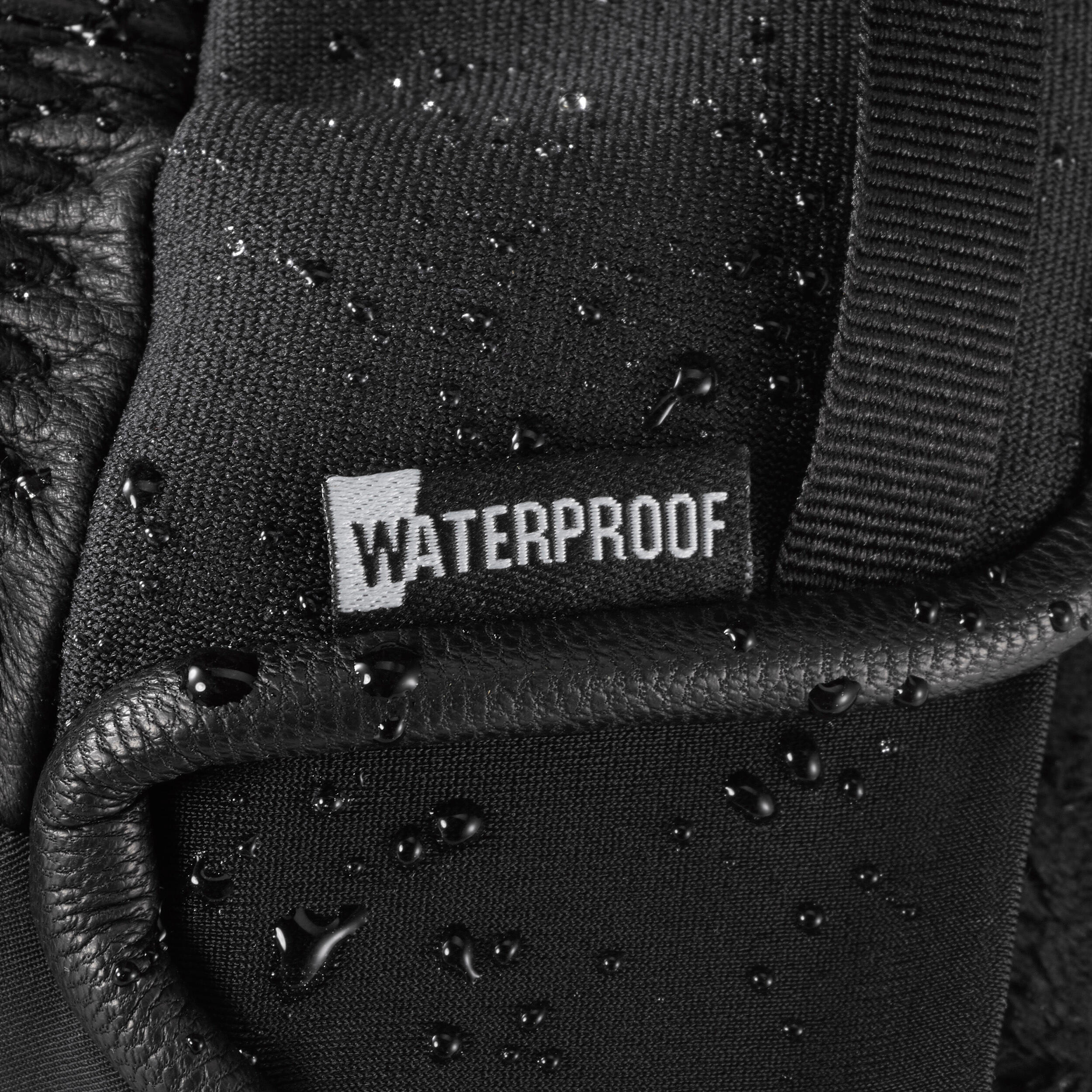 7920-waterproof-ski-gloves-550-1.jpg