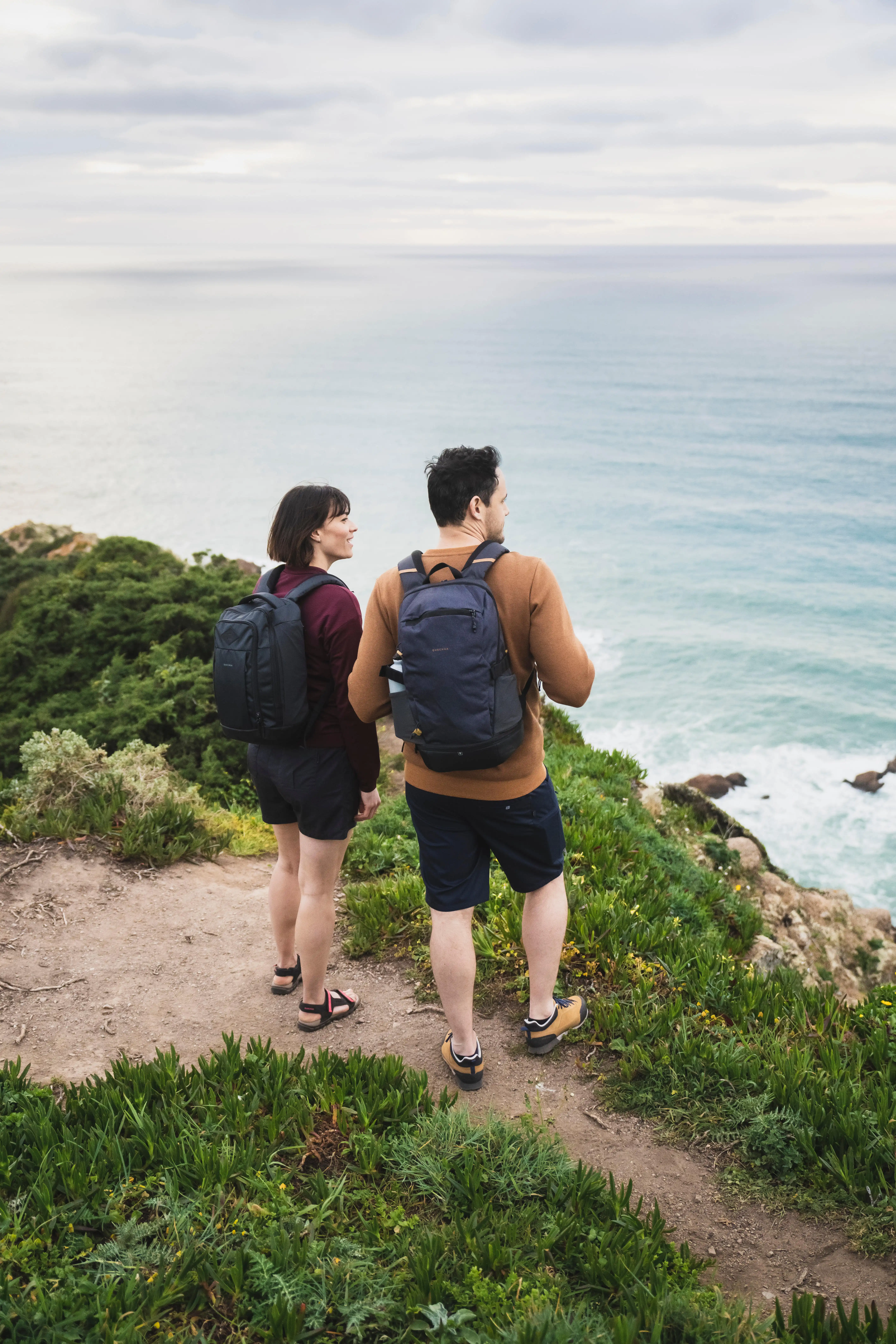 8062-hiking-backpack-16-l-nh-500-1.webp