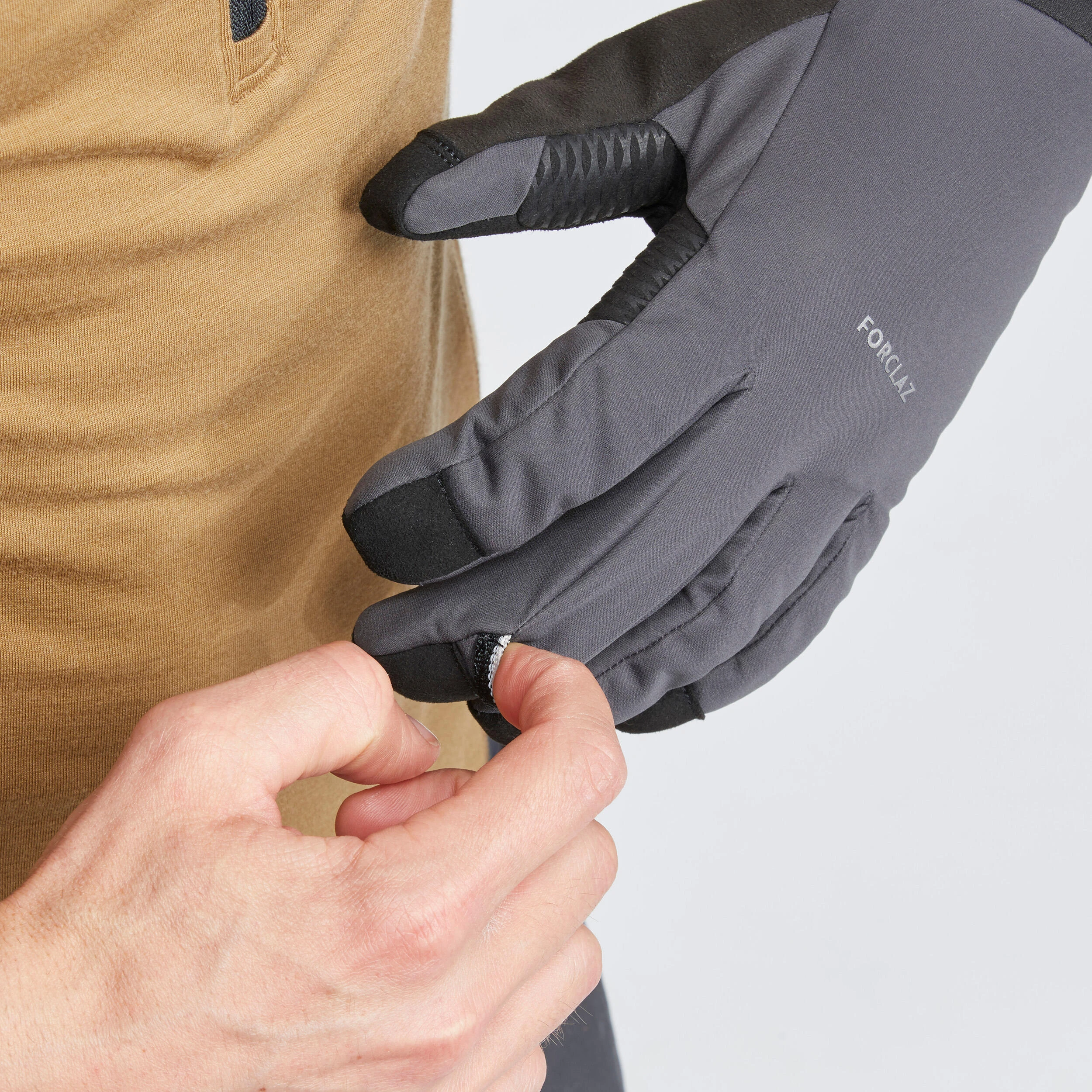 8266-windproof-hiking-gloves-mt-900-grey-1.jpg
